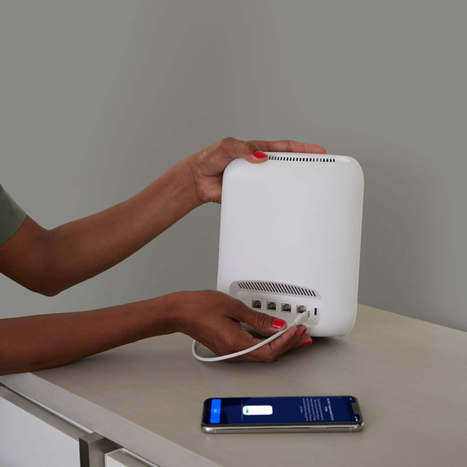 Alt View 17. eero - Max 7 BE20800 Tri-Band Mesh Wi-Fi 7 Router - White.