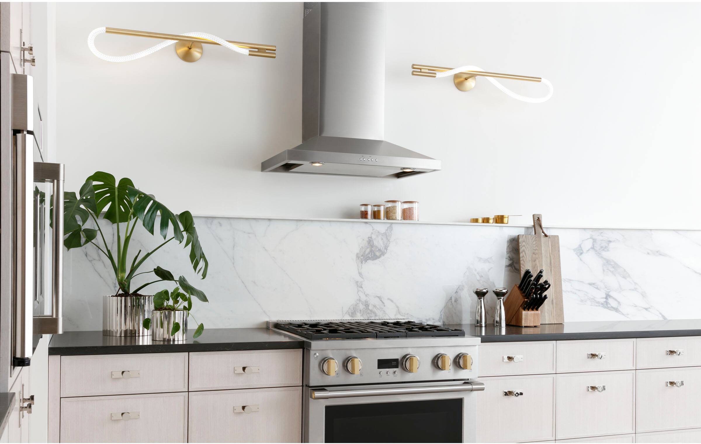 Alt View 18. Monogram - 30" Convertible Range Hood - Stainless Steel.