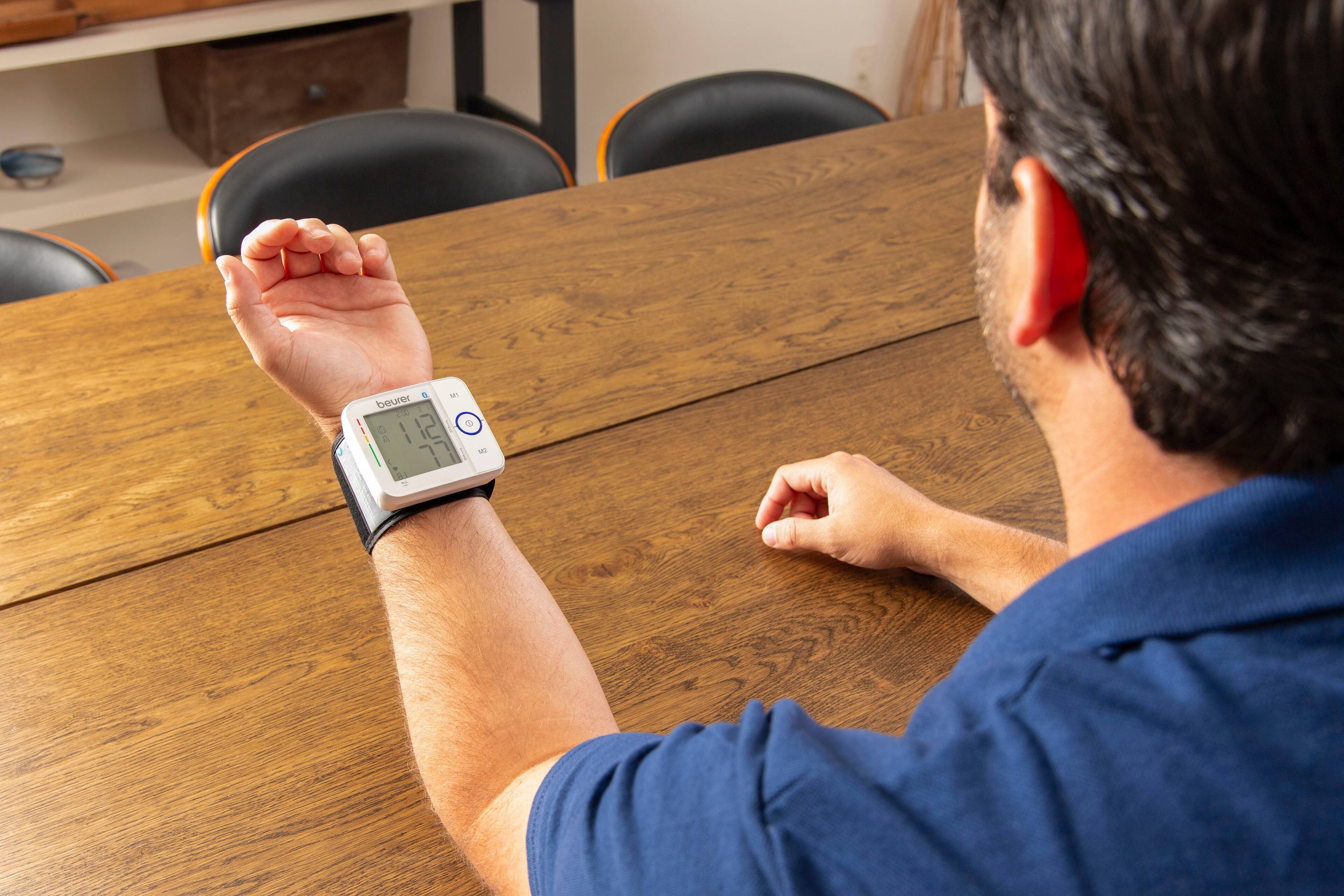 Left. Beurer - Blood Pressure Monitor Wrist - White.