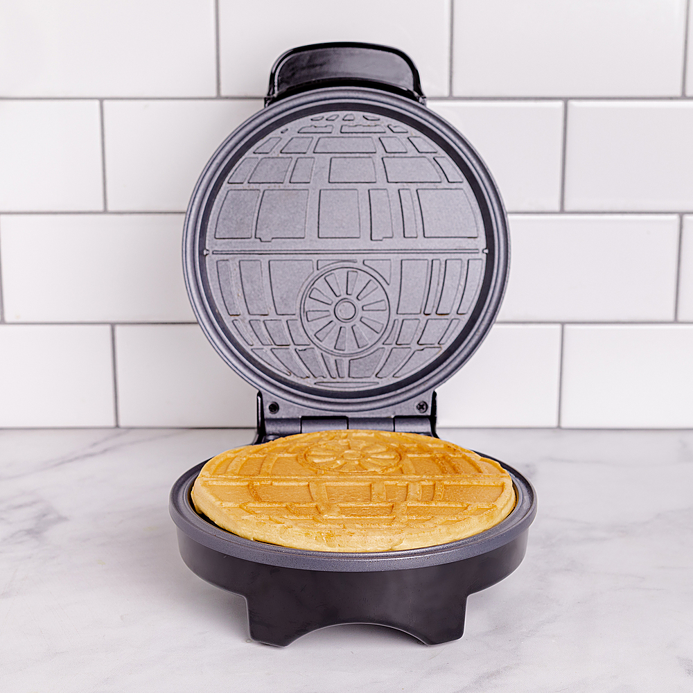 Uncanny Brands Death Star Mini Waffle Maker