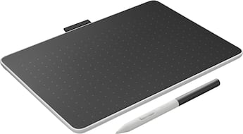 Wacom One Medium Wireless Pen Tablet for PC, Mac, Chromebook Wacom One Medium Wireless Pen Tablet for PC, Mac, Chromebook