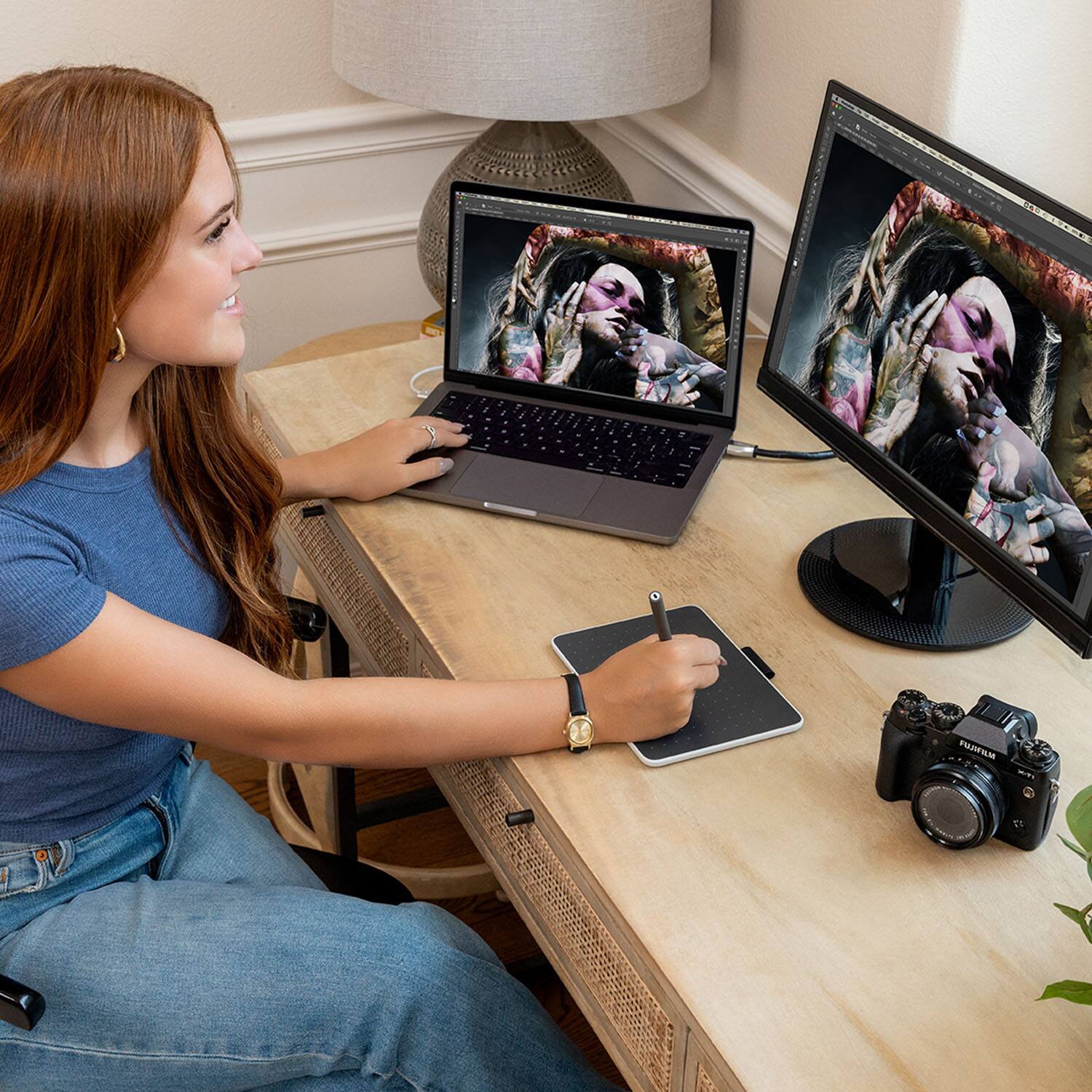 Alt View 11. Wacom - One Small 7.4" x 5.6" Bluetooth Graphics Drawing Tablet - White.