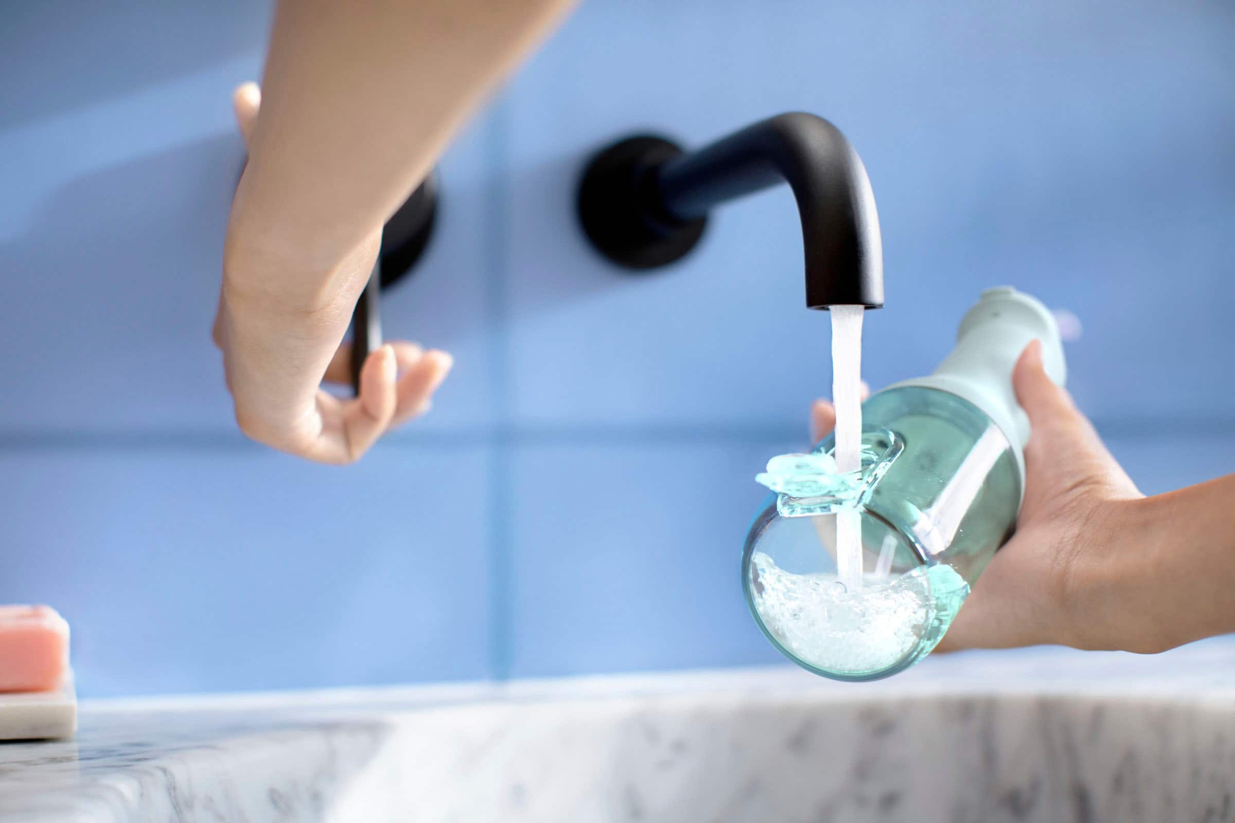 Alt View 16. Philips Sonicare - Philips Sonicare Cordless Power Flosser 3000 - Mint.