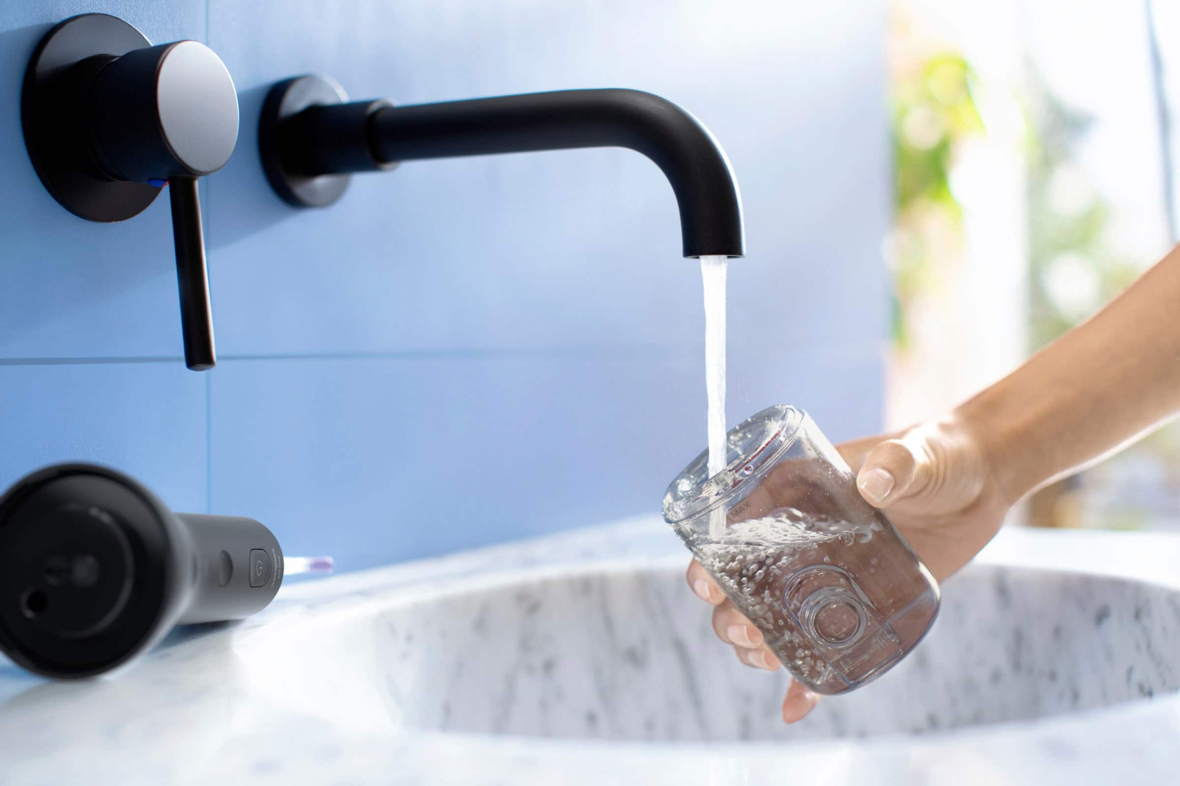 Alt View 14. Philips Sonicare - Philips Sonicare Cordless Power Flosser 3000 - Black.