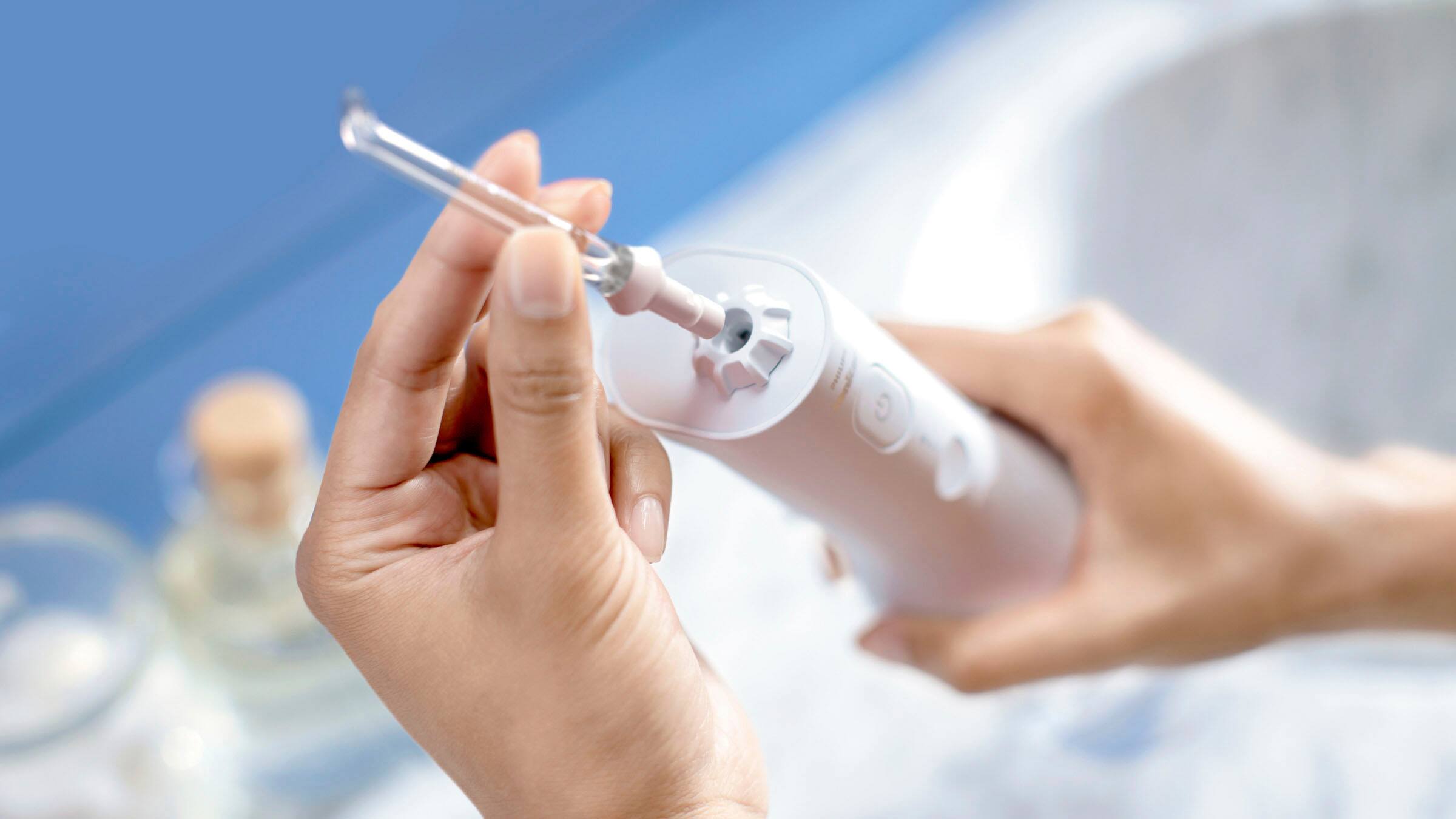 Alt View 20. Philips Sonicare - Philips Sonicare Cordless Power Flosser 3000 - White.