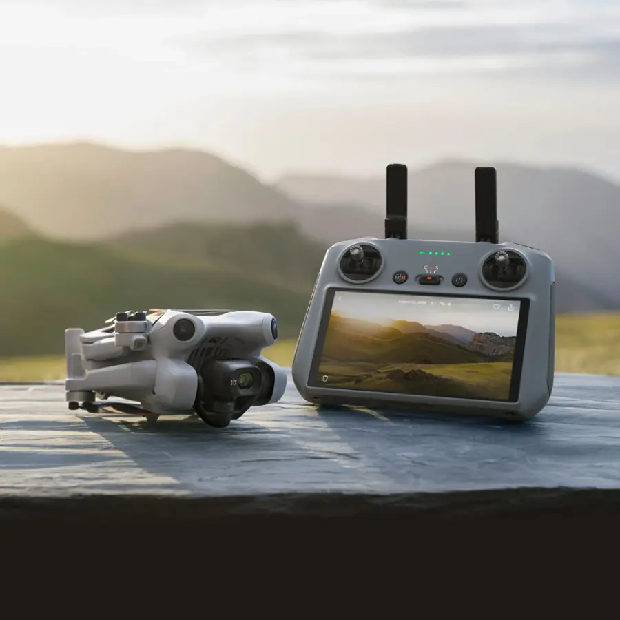 Alt View 15. DJI - Mini 4 Pro Drone and RC 2 Remote Control with Built-in Screen - Gray.