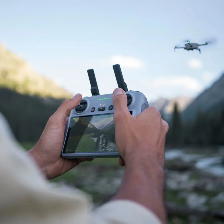 Alt View 18. DJI - Mini 4 Pro Drone and RC 2 Remote Control with Built-in Screen - Gray.