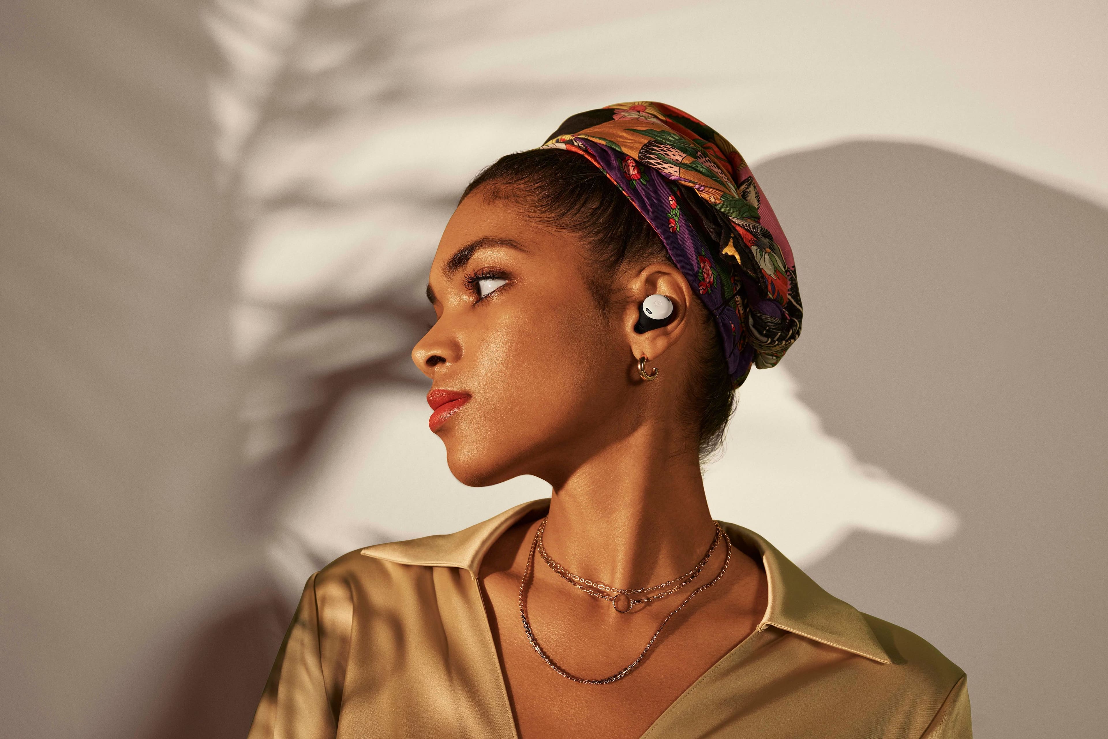 Alt View 16. Google - Pixel Buds Pro True Wireless Noise Cancelling Earbuds - Porcelain.