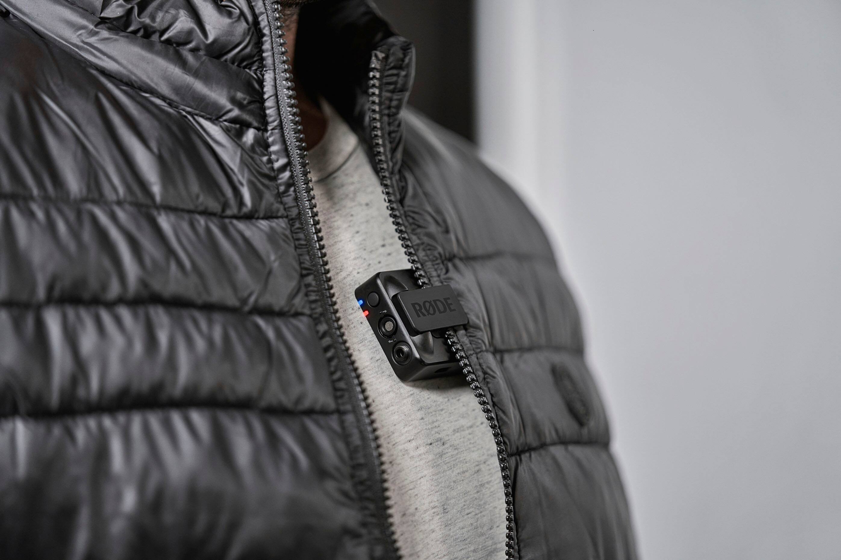 Alt View 22. RØDE - Wireless PRO Dual-Channel Wireless Microphone System - Black.