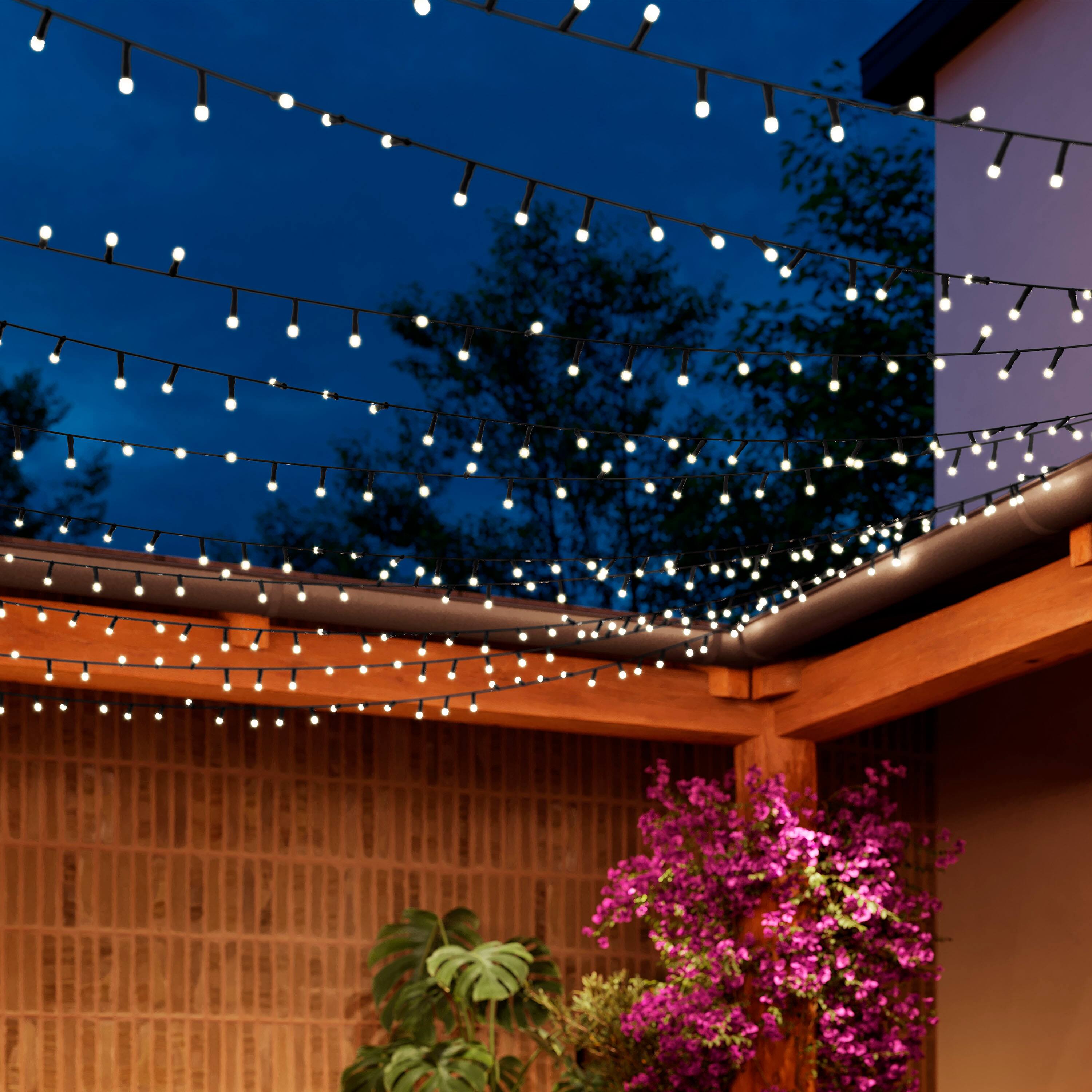 Alt View 11. Philips - Hue Festavia 130-Foot 500-LED Smart String Lights - White and Color Ambiance.