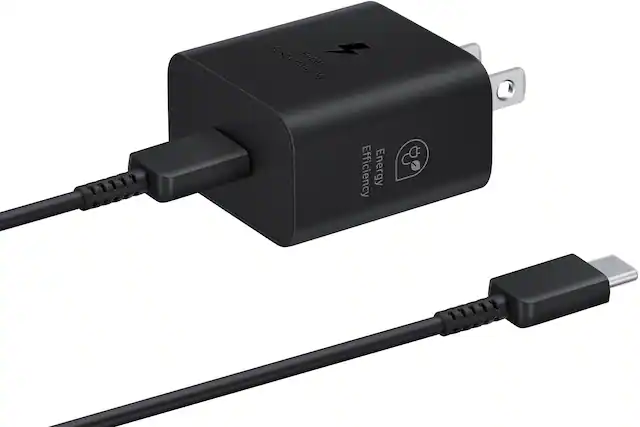 Front. Samsung - 25W Super Fast Charging Wall Charger with USB-C Cable - Black.