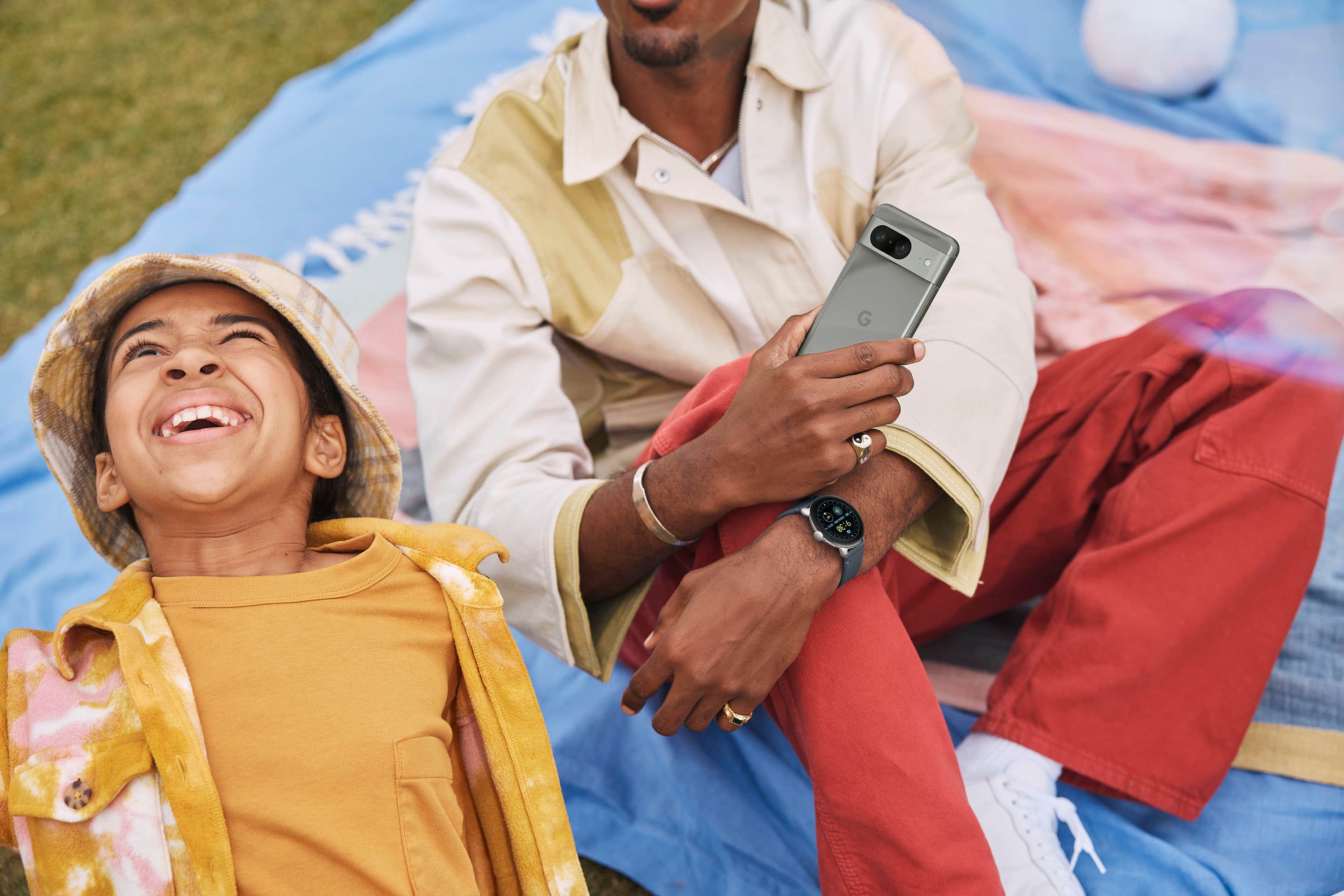 Alt View 15. Google - Pixel 8 128GB (Unlocked) - Hazel.