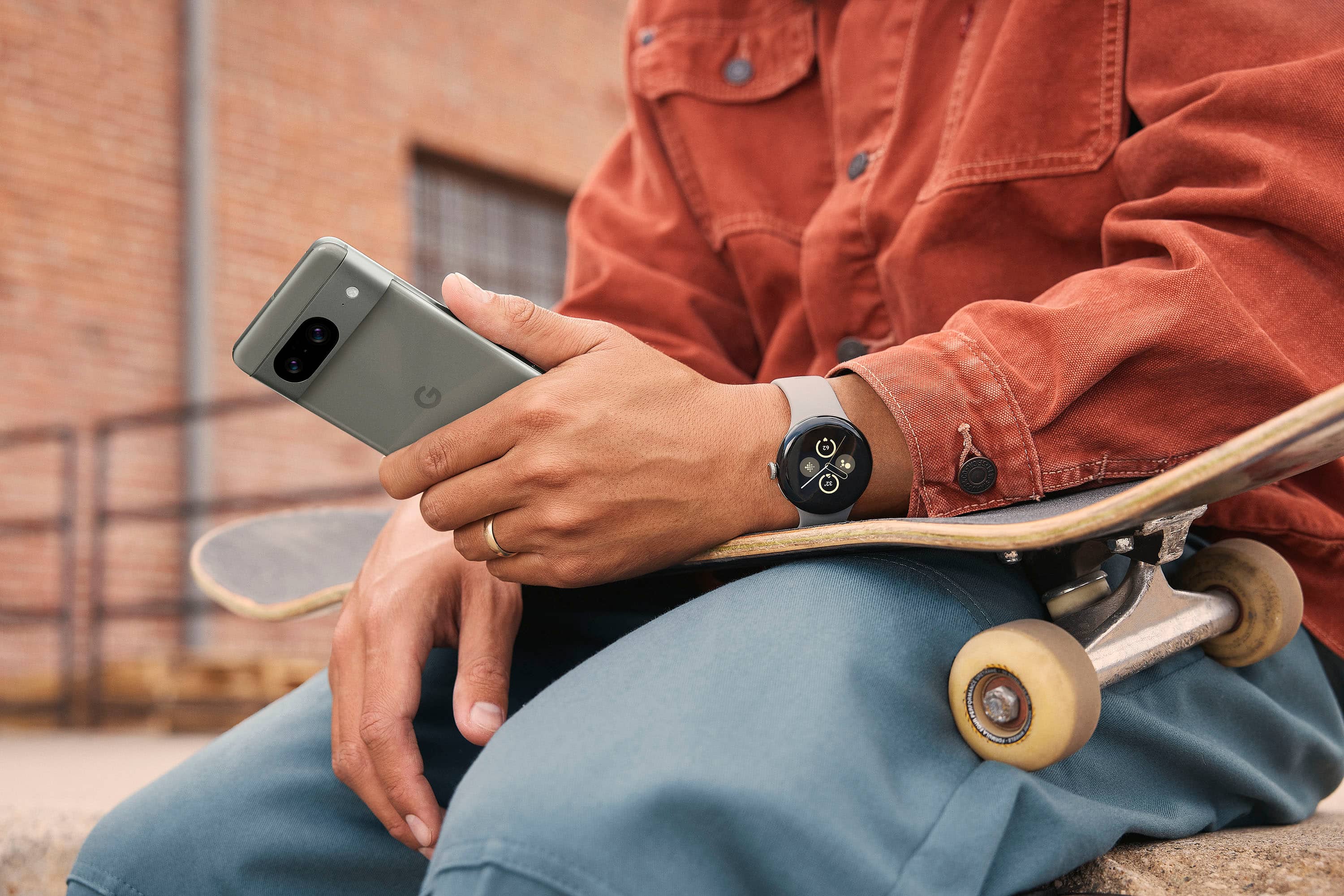 Alt View 13. Google - Pixel 8 128GB (Unlocked) - Hazel.