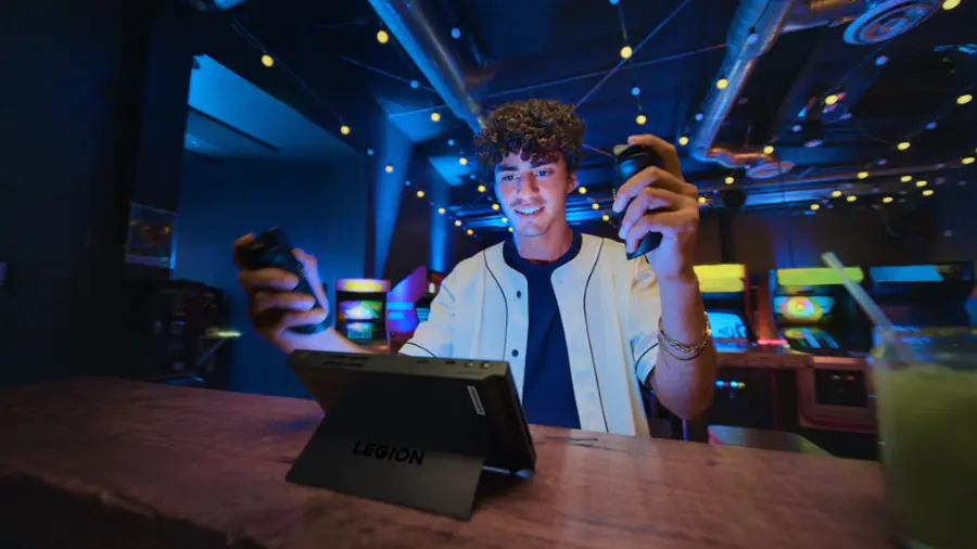 Alt View 14. Lenovo - Legion Go 8.8" 144Hz WQXGA Gaming Handheld - AMD Ryzen Z1 Extreme - 16GB with 1 TB SSD - Shadow Black.