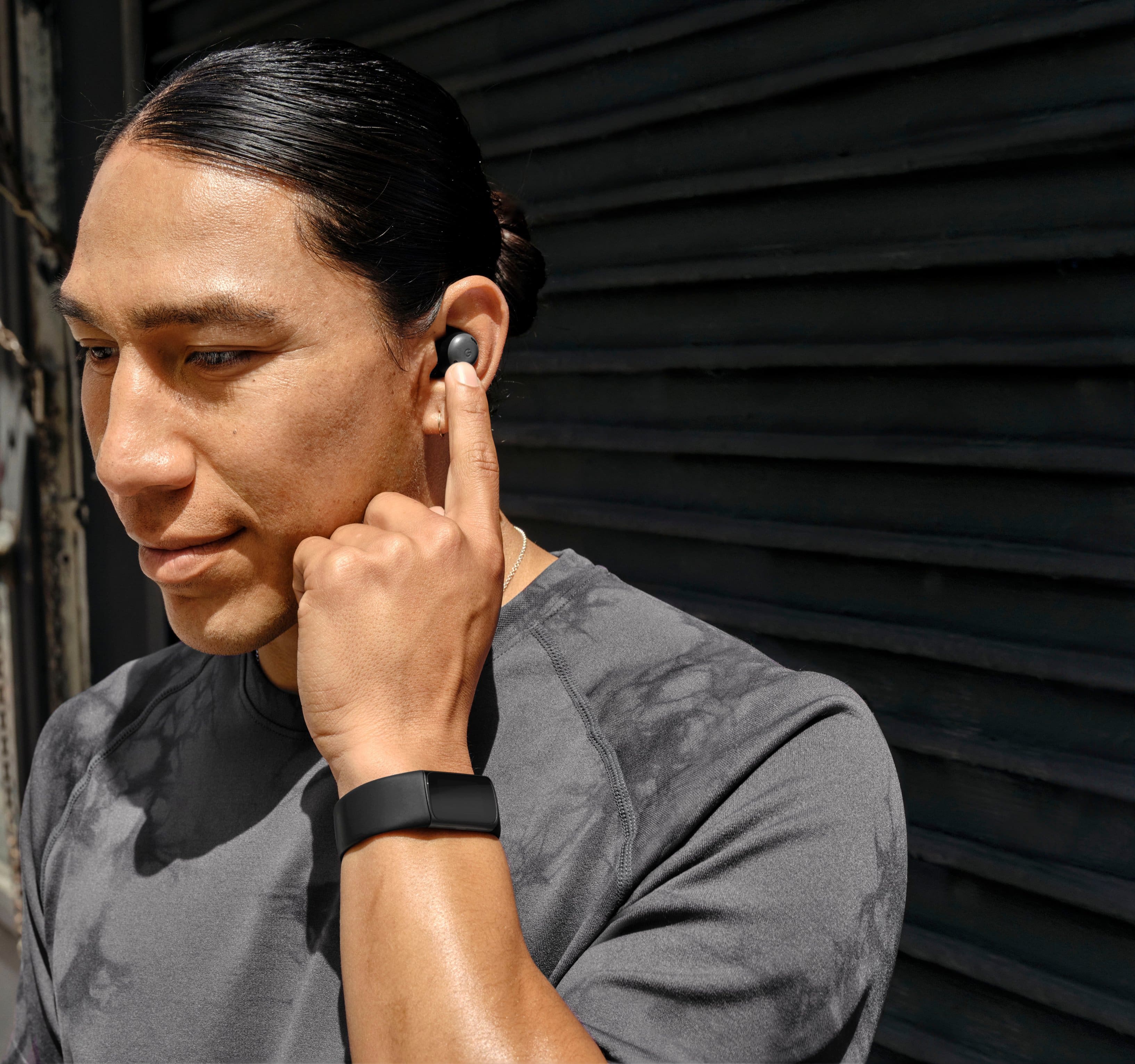 Back. Fitbit - Charge 6 Advanced Fitness & Health Tracker - Obsidian.