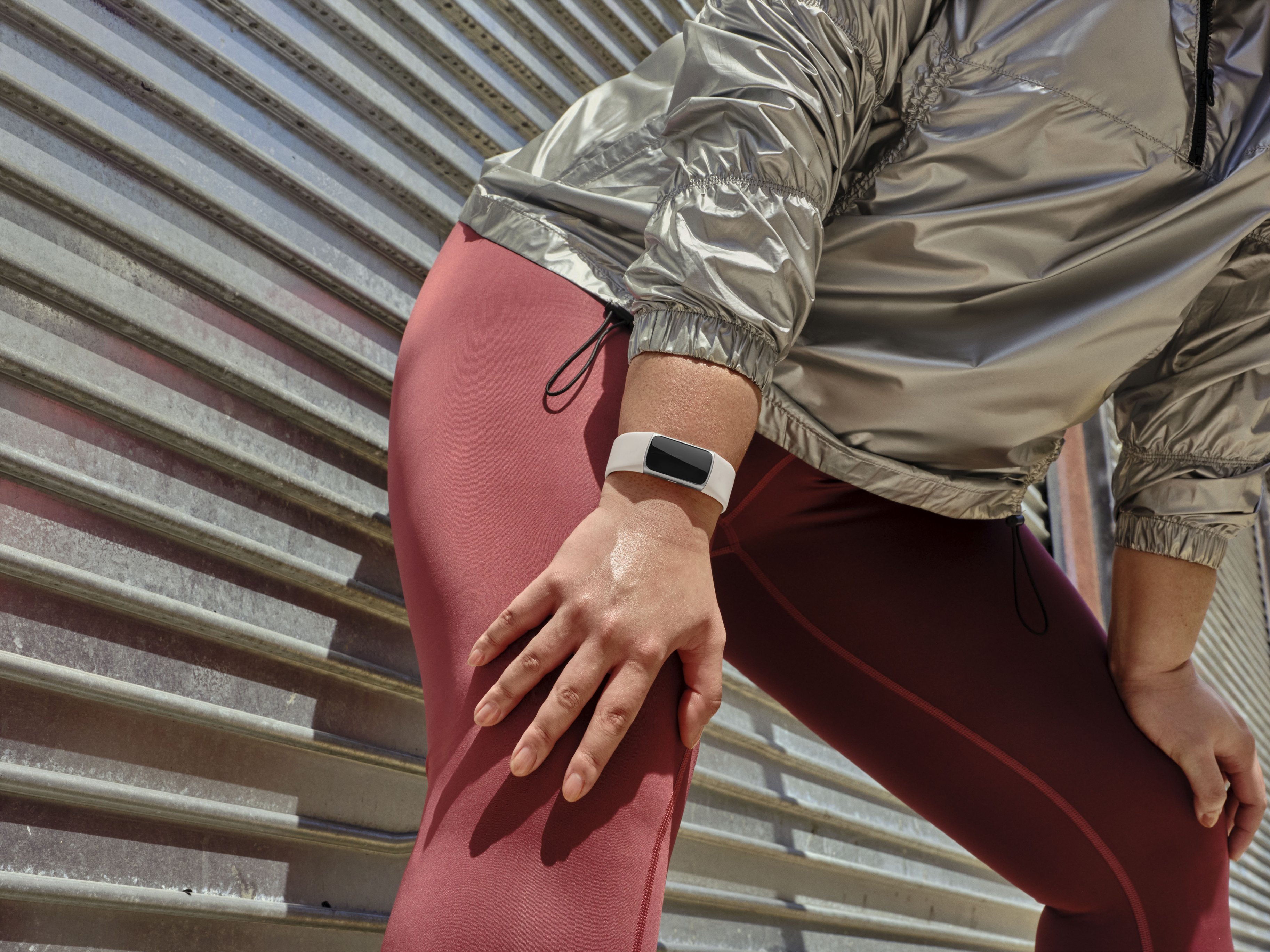 Fitbit Charge 6 Advanced Fitness & Health Tracker - Obsidian / Black  Aluminum