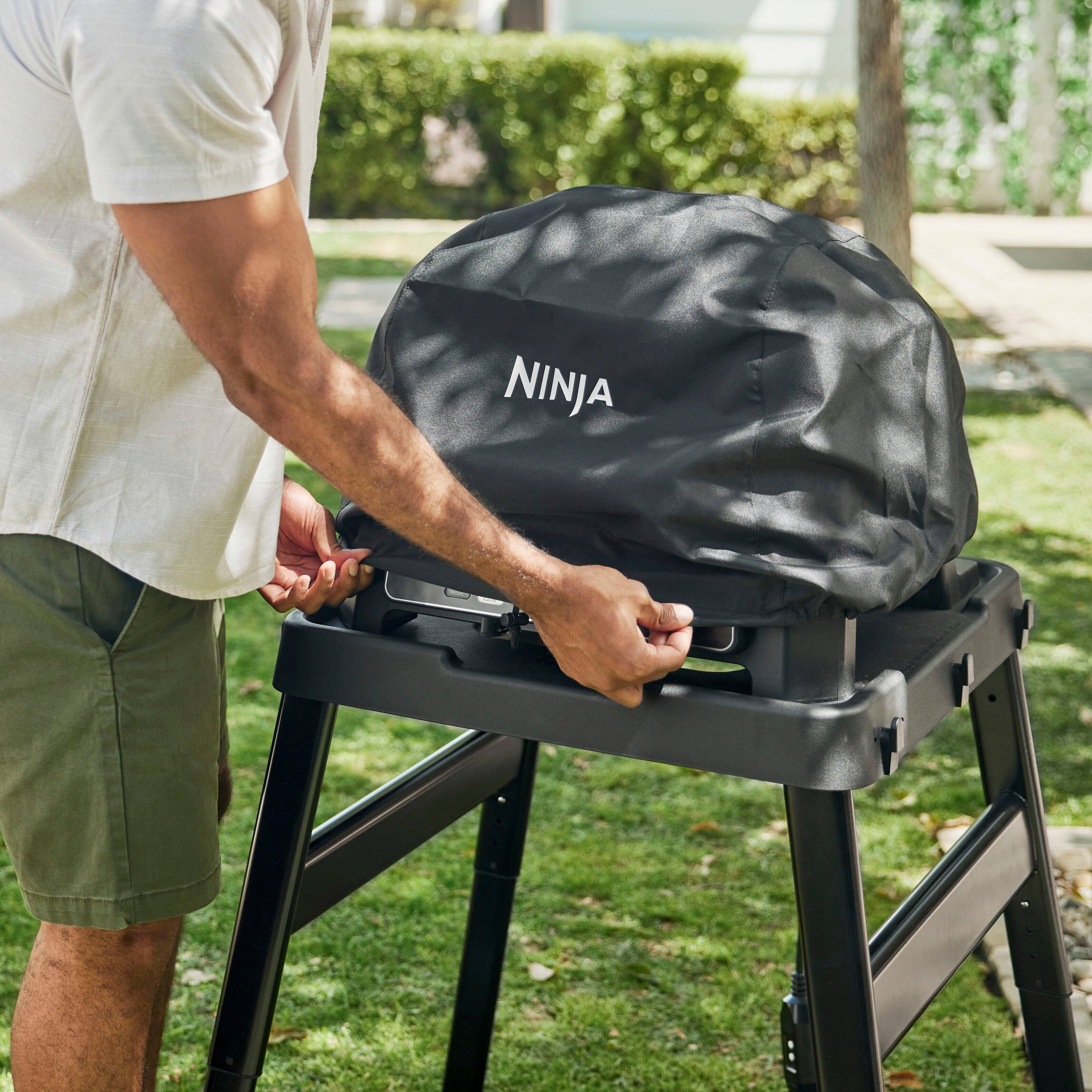 Left. Ninja - Woodfire Premium Grill Cover Pro, Compatible with OG800 & OG900 Series - Black.