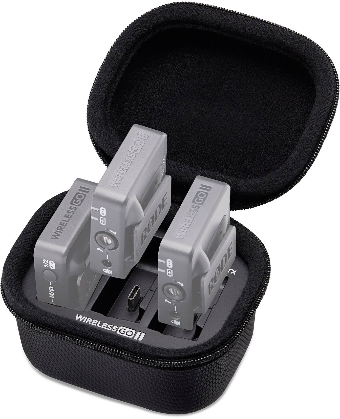 Alt View 11. RØDE - CHARGE CASE 4200 mAH Wireless Charging Case for Wireless Go II - Black.