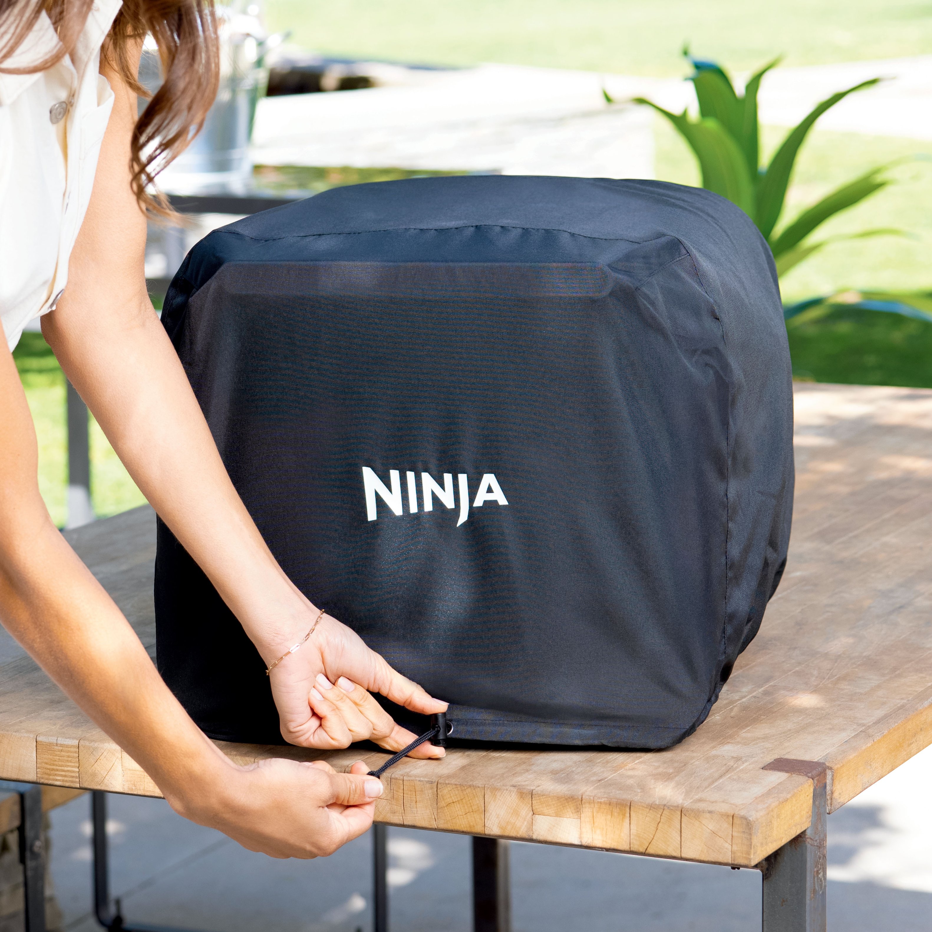 Alt View 23. Ninja - Woodfire Premium Outdoor Oven Cover, Compatible with OO100 Series - Black.