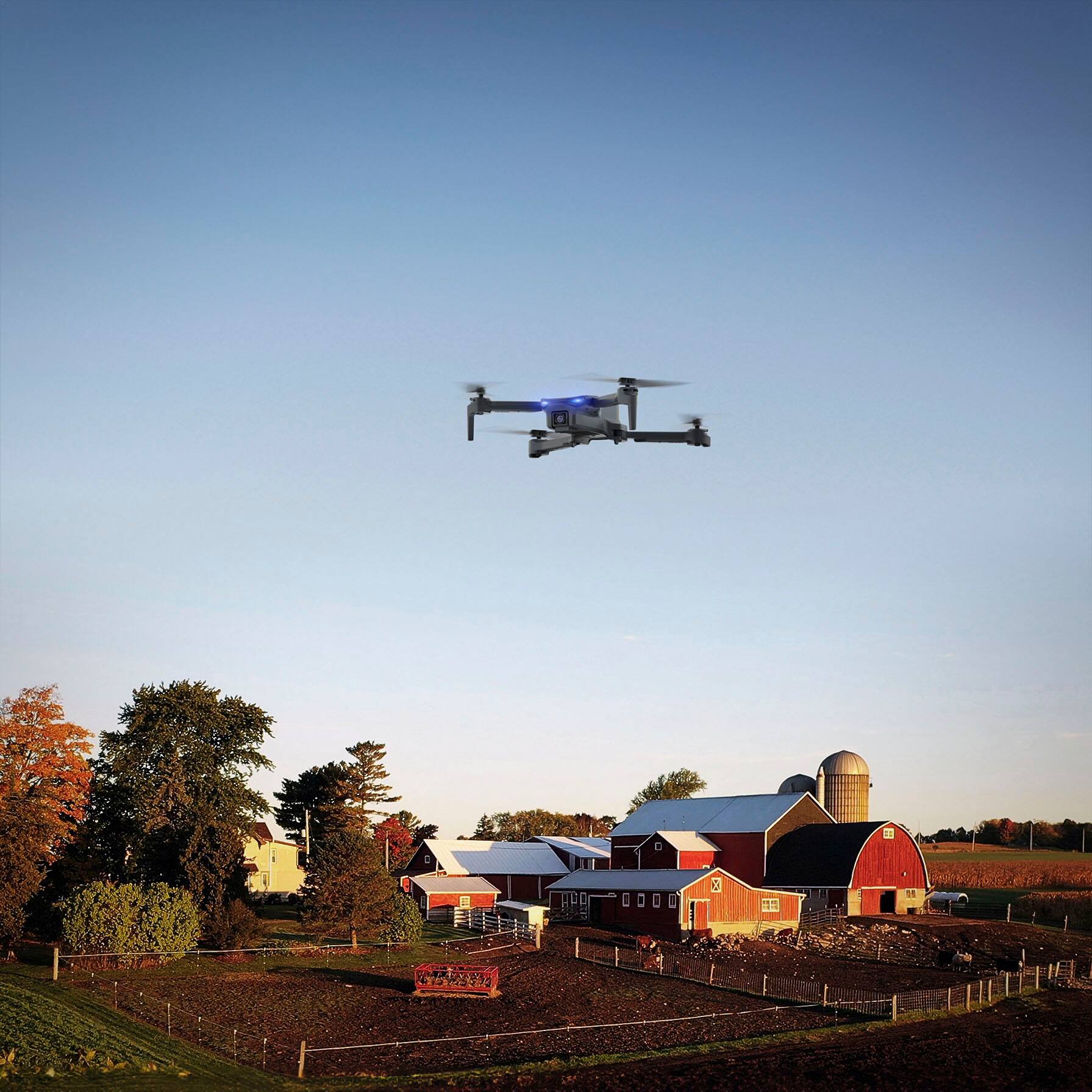 Alt View 18. Snaptain - E20 Foldable Drone with Remote Controller - Gray.