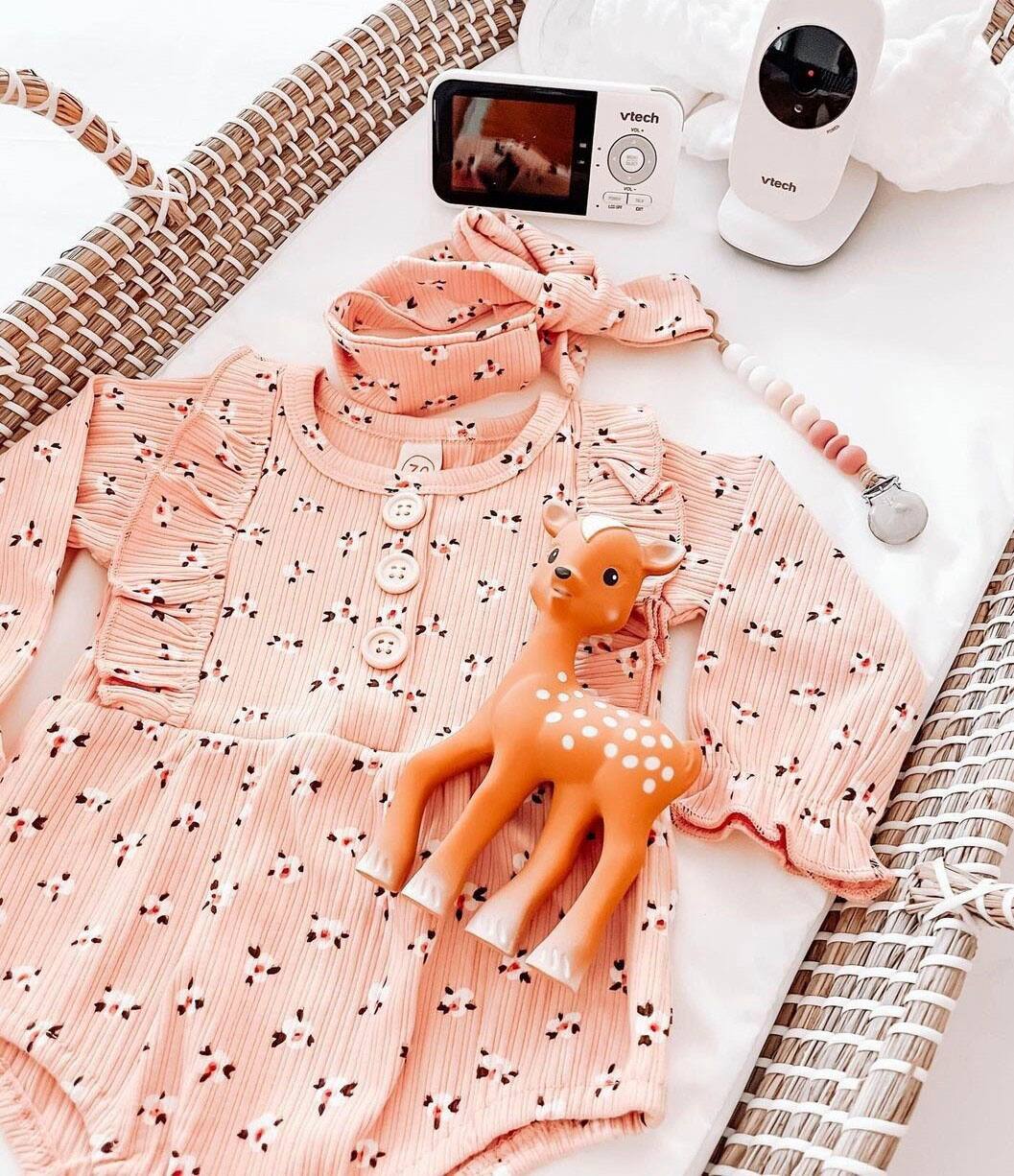 Alt View 17. VTech - 2.8” Digital Video Baby Monitor with Night Light - White.