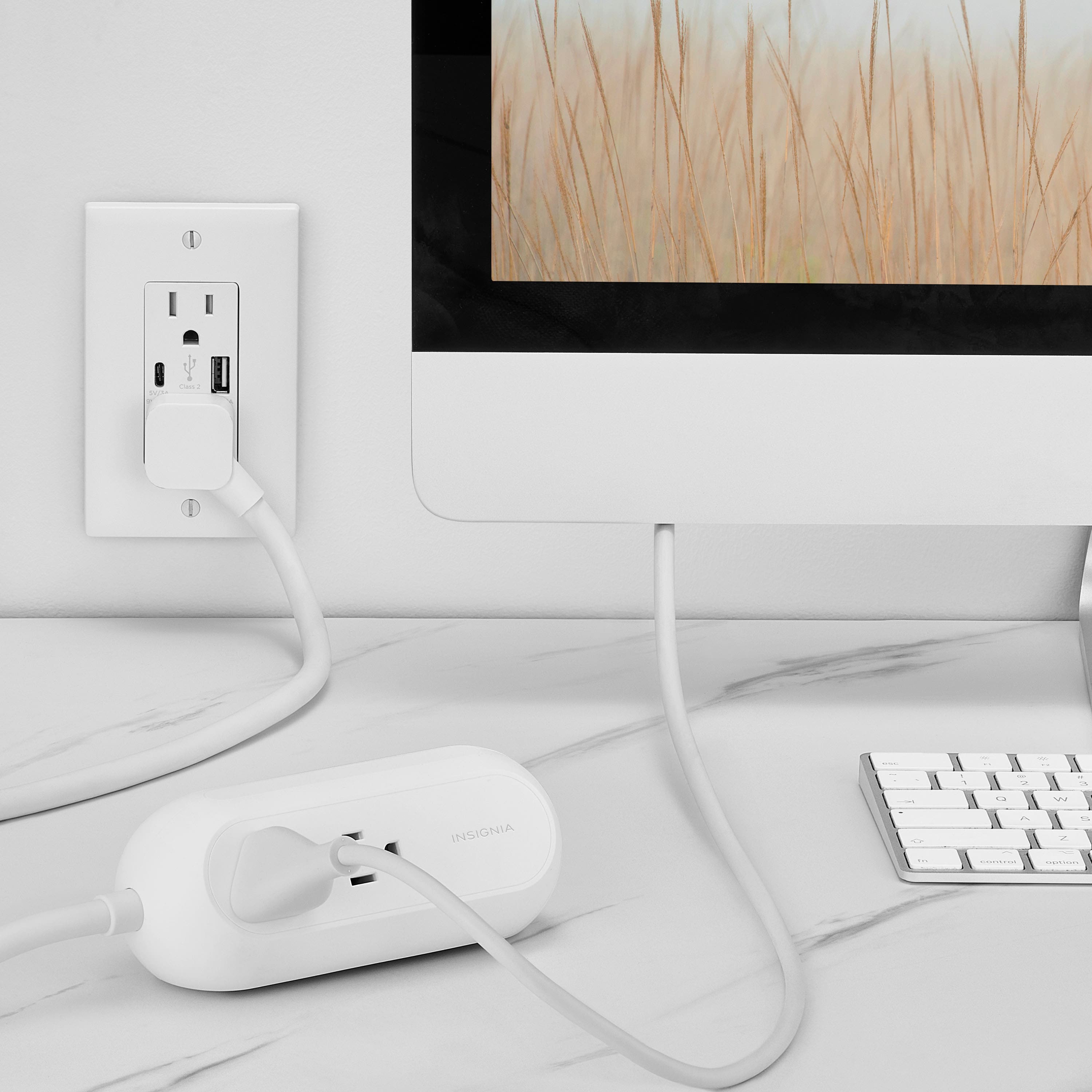 Alt View 20. Insignia™ - 6-in-1 70W Charging Station with 2 AC outlets, 3 USB-C and 1 USB ports for laptops, tablets, smartphones and more - White.