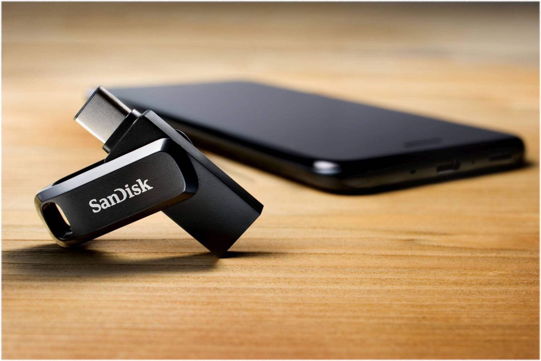Alt View 19. SanDisk - Ultra Dual Drive Go 1TB USB Type-A/USB Type-C Flash Drive - Black.