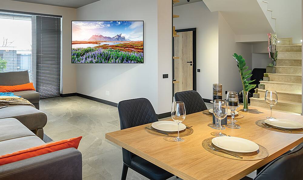 Angle. Peerless-AV - Universal Articulating TV Mount for 37-80" Displays - Black.