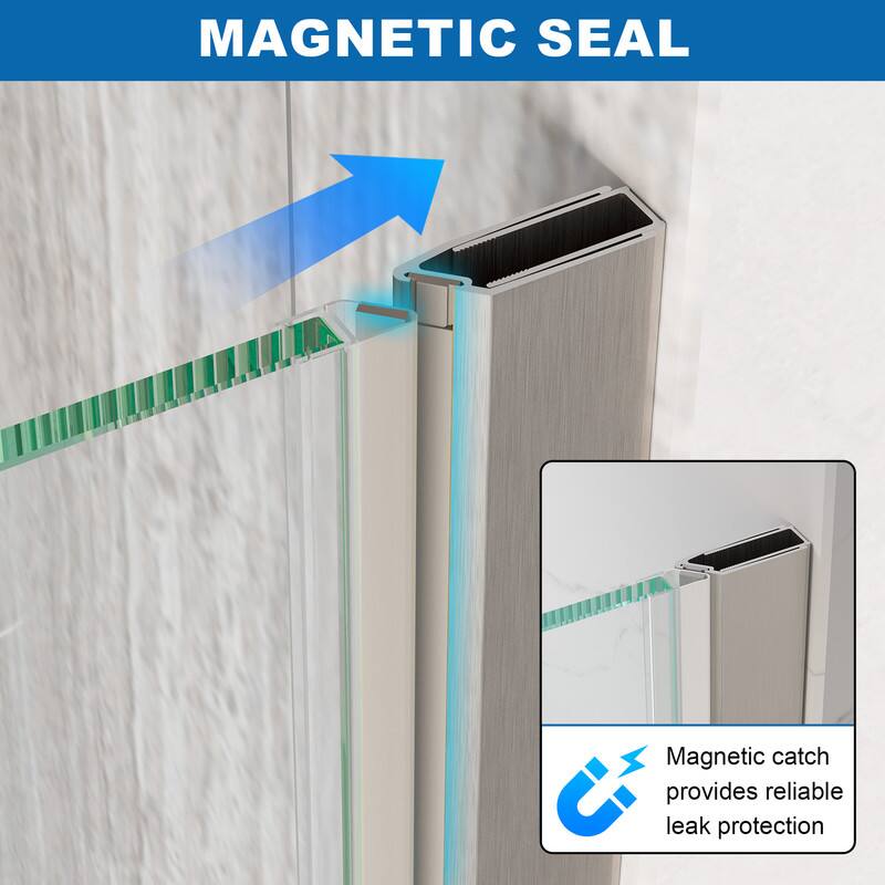MAGNETIC SEAL  
Magnetic catch provides reliable leak protection
