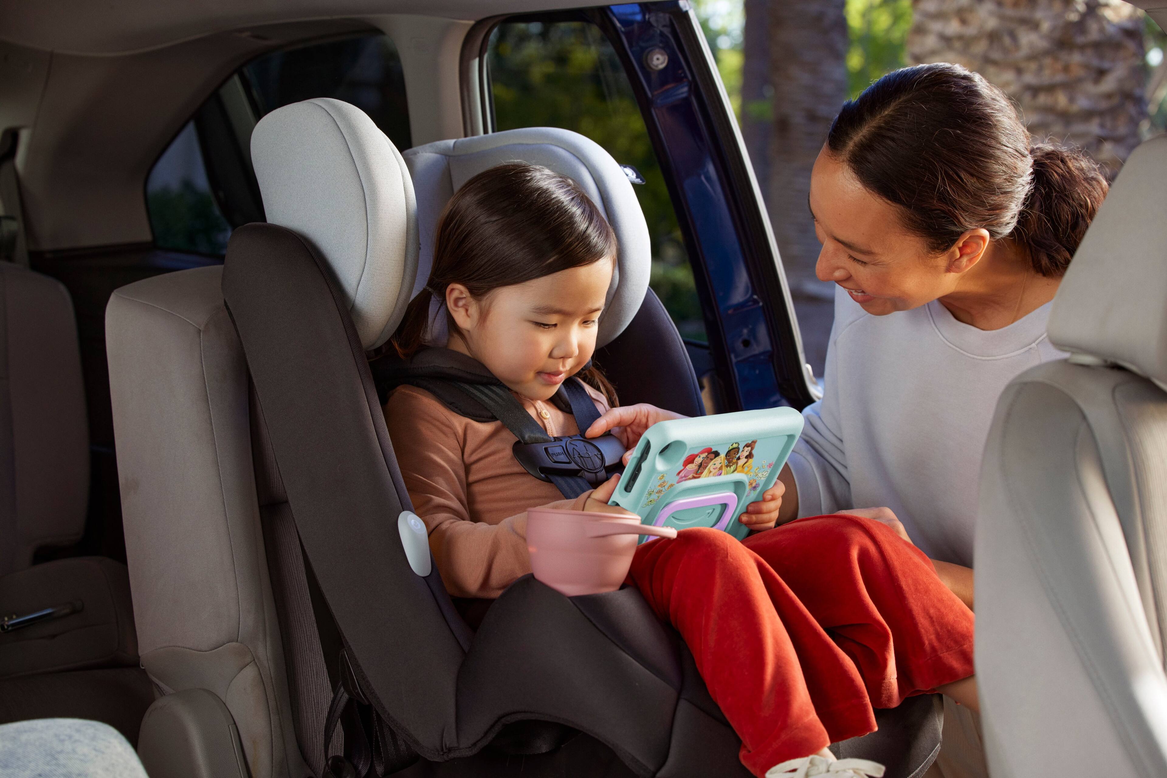 Alt View 11. Amazon - Geek Squad Certified Refurbished Fire HD 8 Kids – Ages 3-7 (2022) 8" HD Tablet 32 GB with Wi-Fi - Disney Princess.