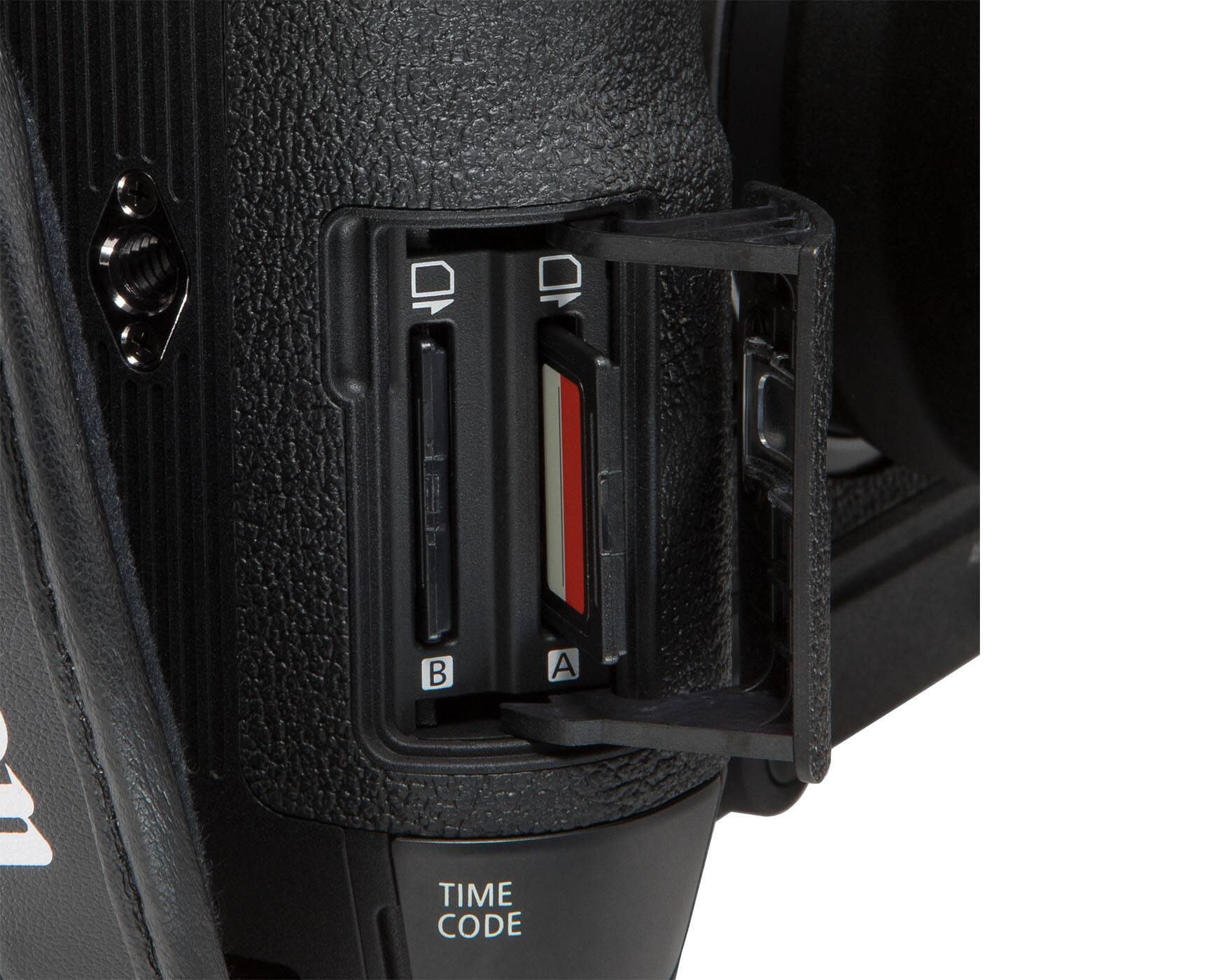 Alt View 21. Canon - EOS C70 4K Video Mirrorless Cinema Camera with RF 24-70 f/2.8 L IS USM Lens - Black.