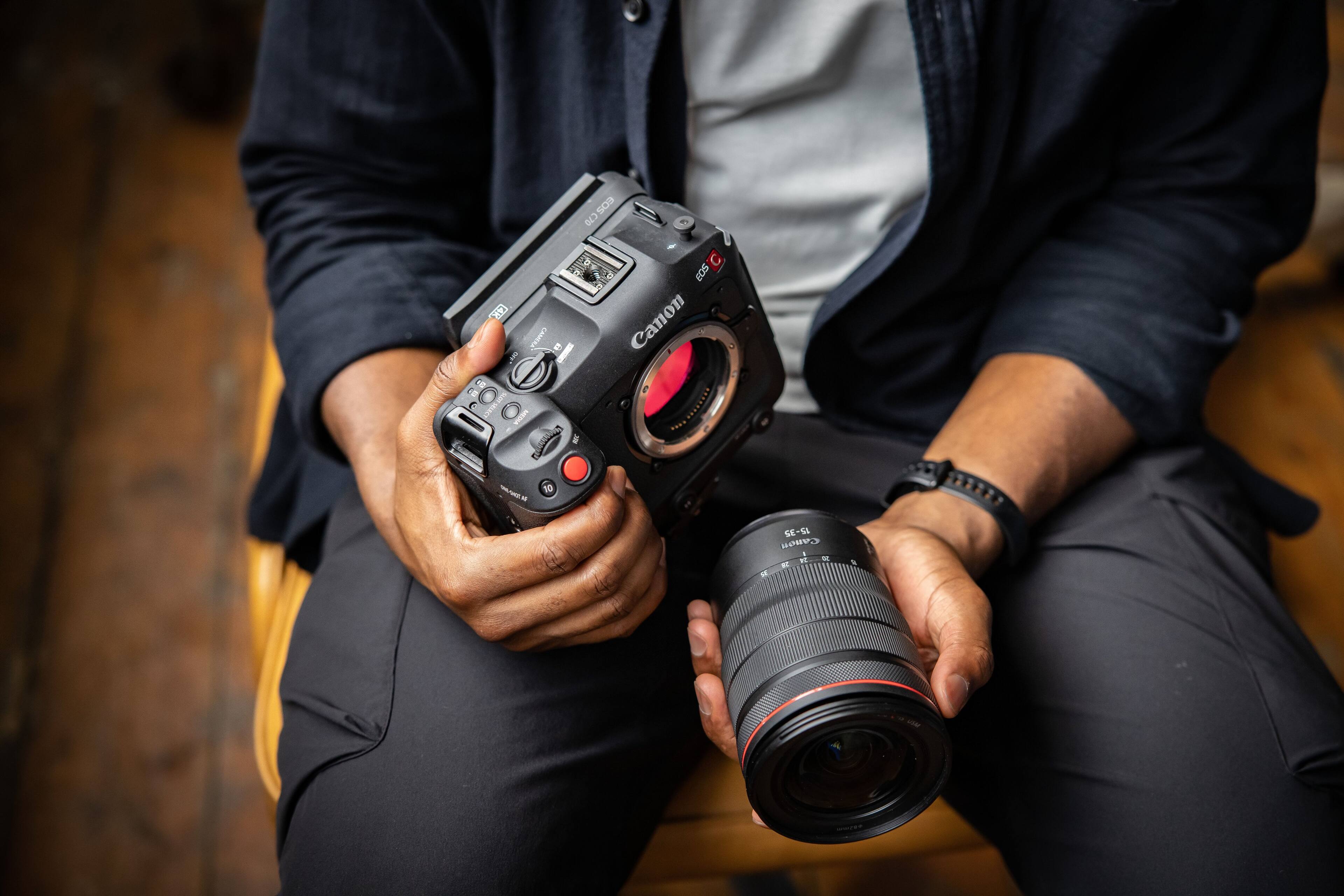 Alt View 33. Canon - EOS C70 4K Video Mirrorless Cinema Camera with RF 24-70 f/2.8 L IS USM Lens - Black.