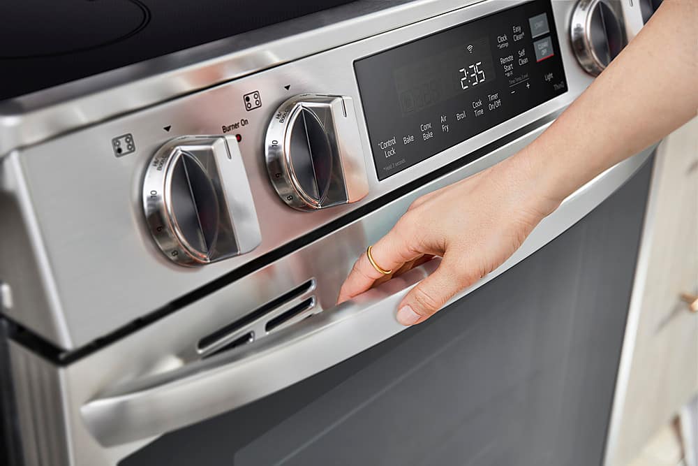 Alt View 29. LG - 6.3 Cu. Ft. Freestanding Electric Induction True Convection Range with EasyClean and Air Fry - PrintProof Stainless Steel.