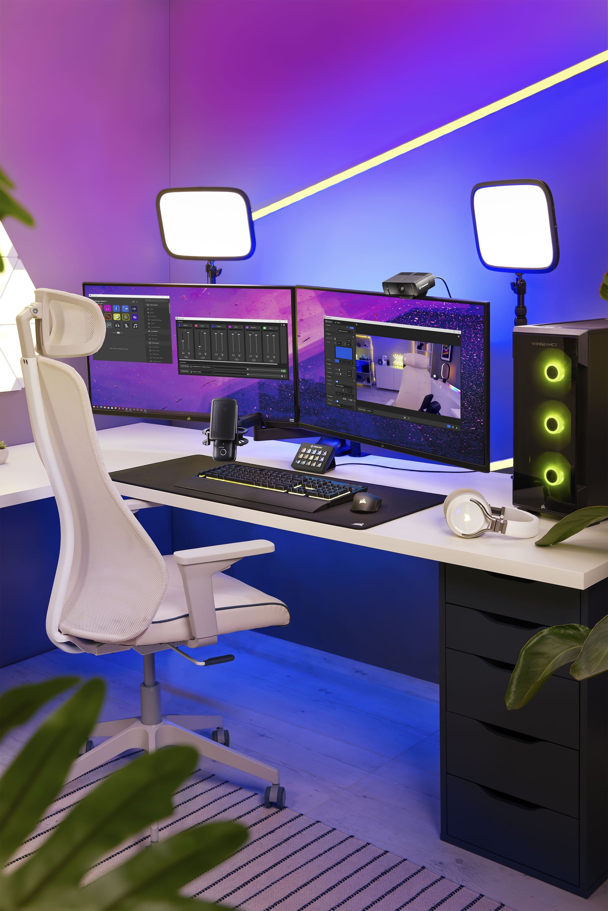 Alt View 19. Elgato - Facecam Pro, True 4K60 Ultra HD Webcam SONY Starvis Sensor for Video Conferencing, Gaming and Streaming - Black.