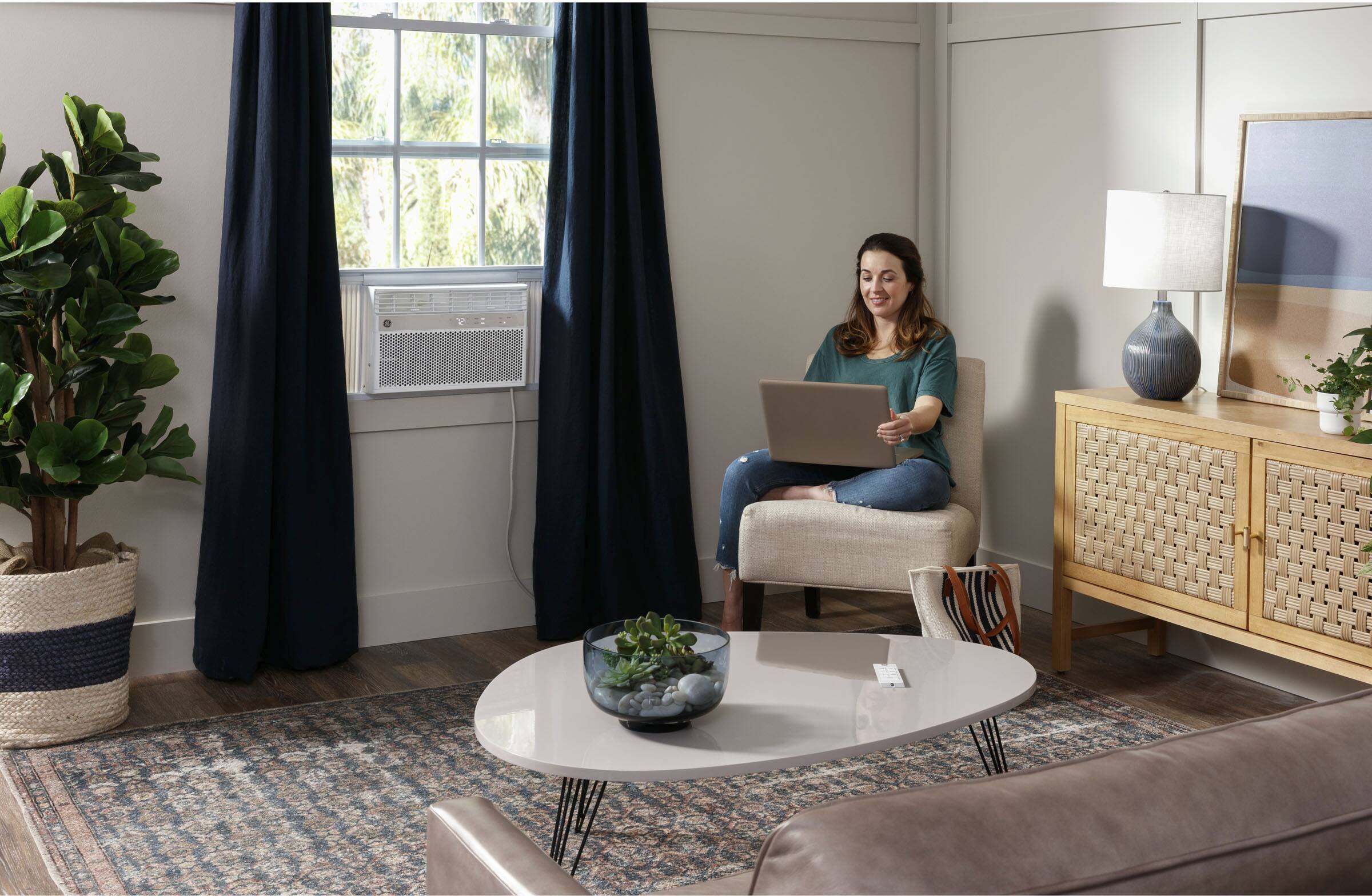 Alt View 11. GE - 700 Sq. Ft. 14000 BTU Smart Window Air Conditioner - White.