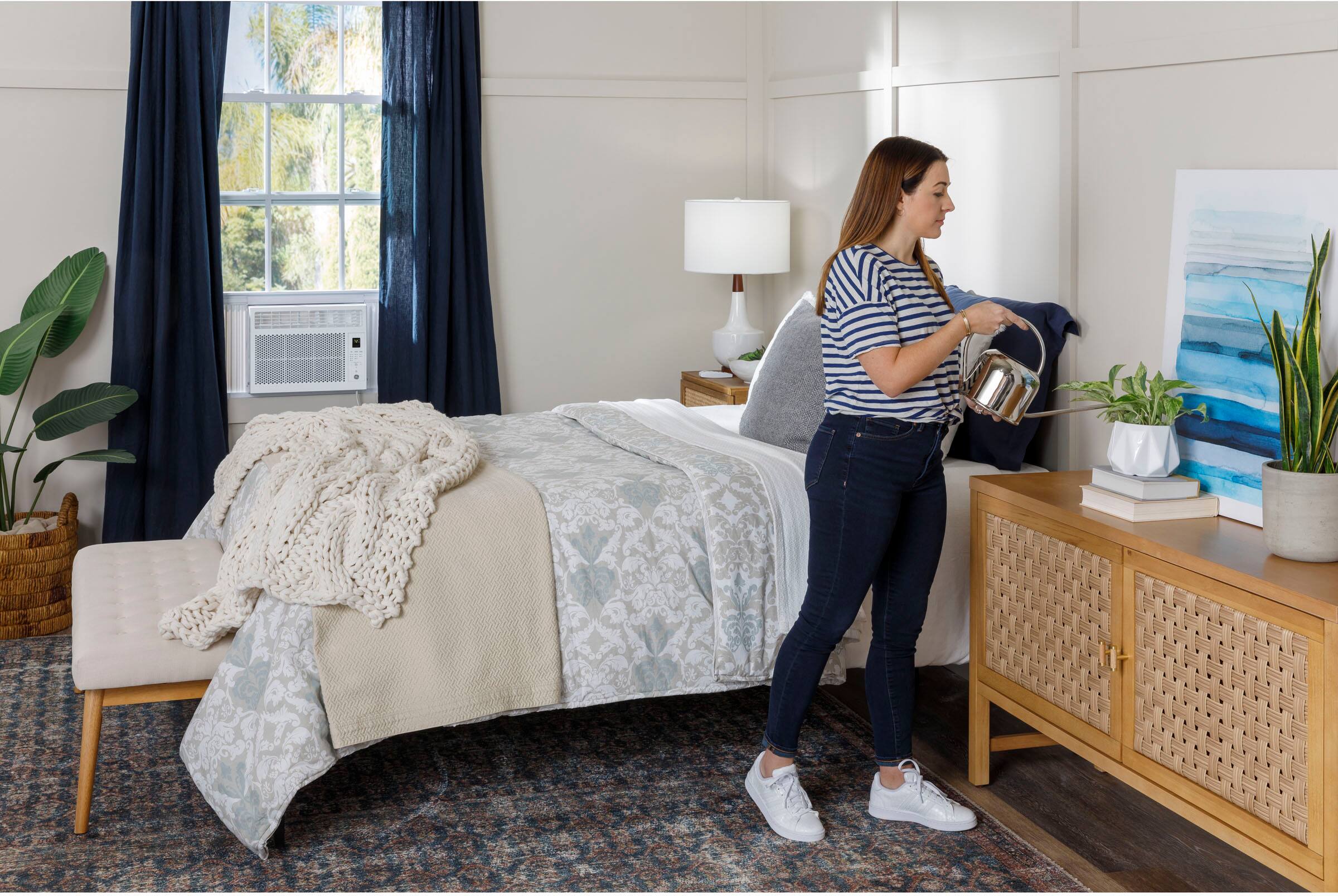 Alt View 14. GE - 250 Sq. Ft. 6000 BTU Window Air Conditioner - White.