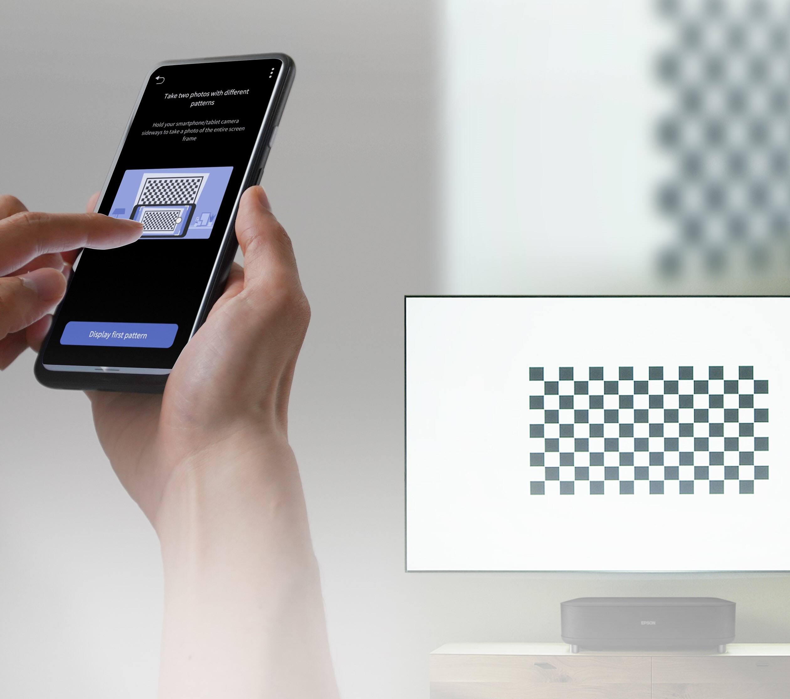 Two photos with different take patterns smartphone camera. Take a pattern of the smartphone camera. Display the first pattern.