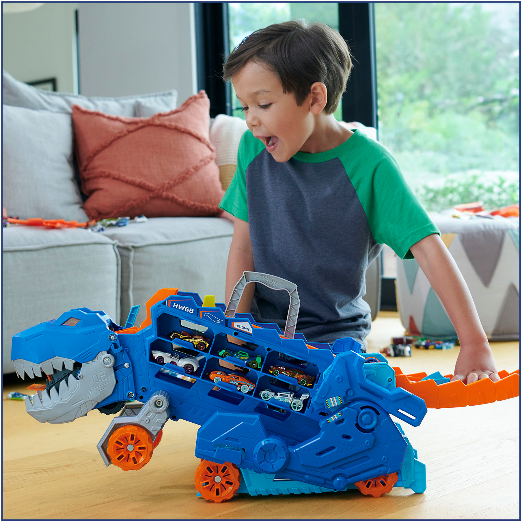 Hot Wheels City Ultimate Hauler, Transforms into a T-Rex with Race Track,  Stores 20+ Cars, 4Y+, Blue 