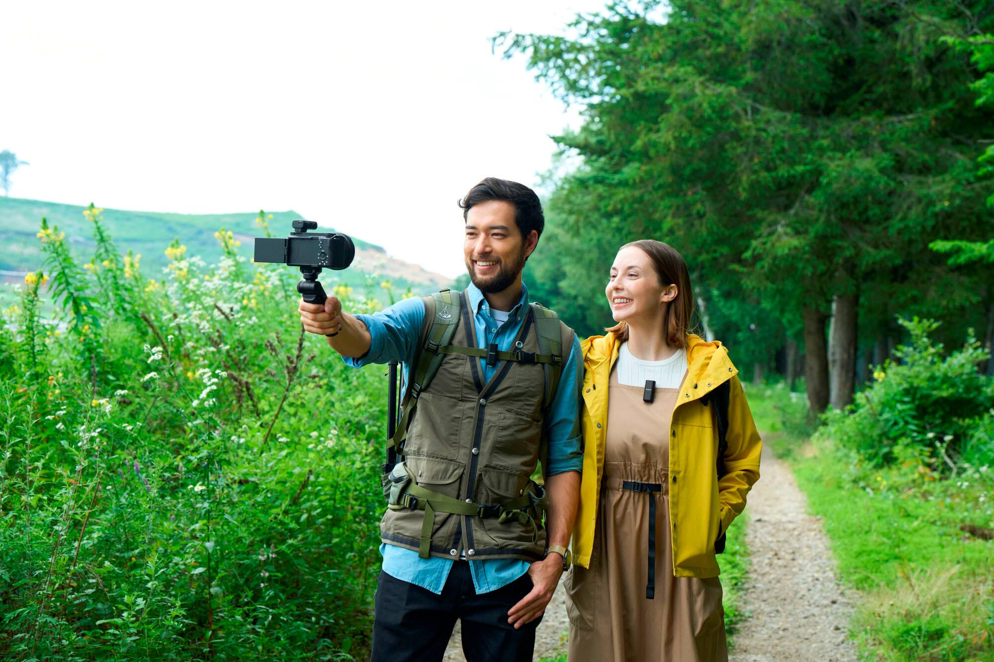 Alt View 22. Sony - Sony ECMW3 Dual-channel Wireless Omnidirectional Microphone - Black.