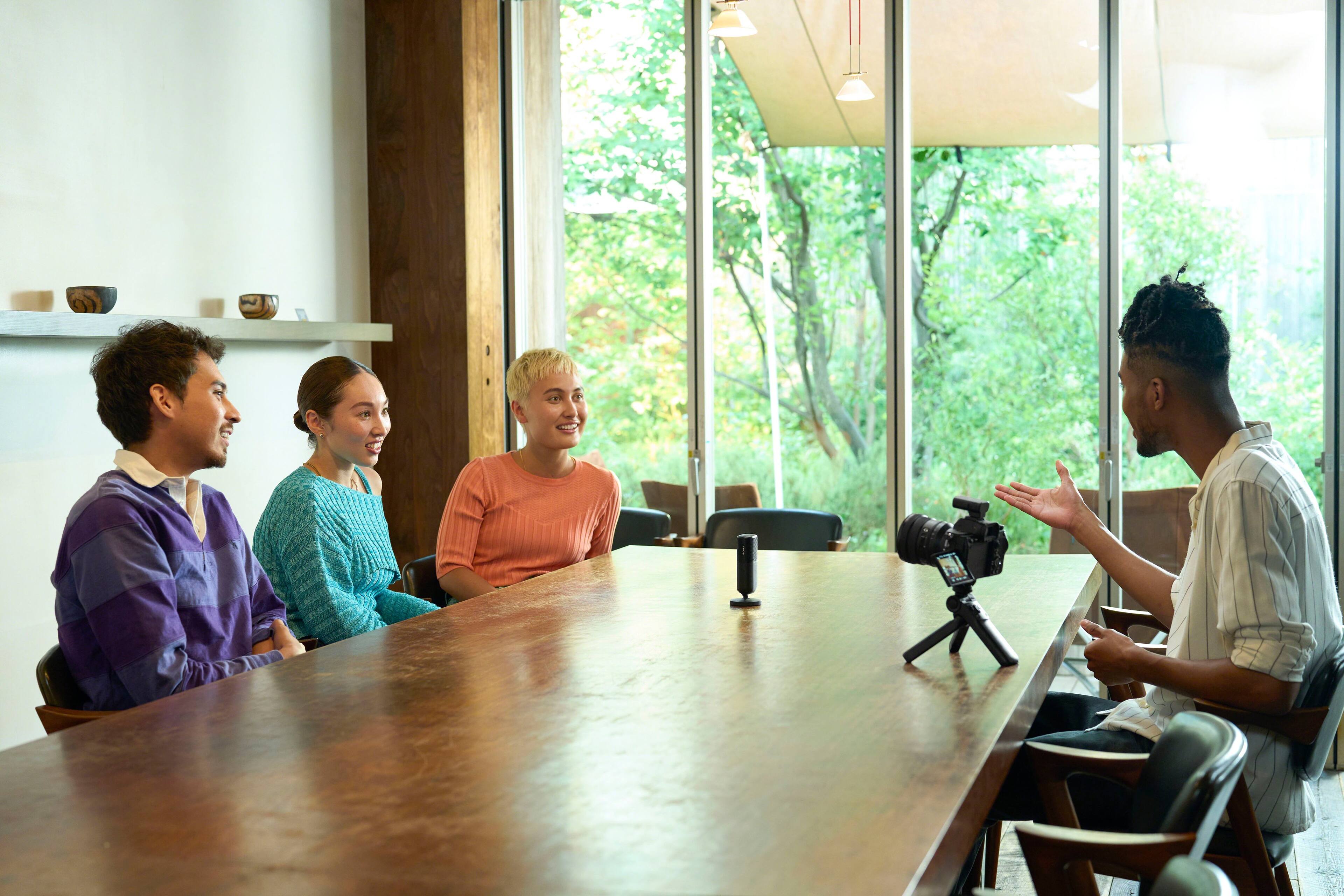 Alt View 25. Sony - Sony ECMS1 Wireless Omnidirectional Streaming Microphone - Black.