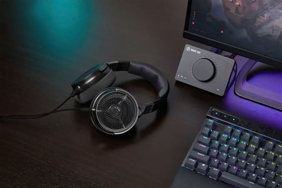 Alt View 20. CORSAIR - VIRTUOSO PRO Wired Open Back Streaming/Gaming Headset - Carbon.