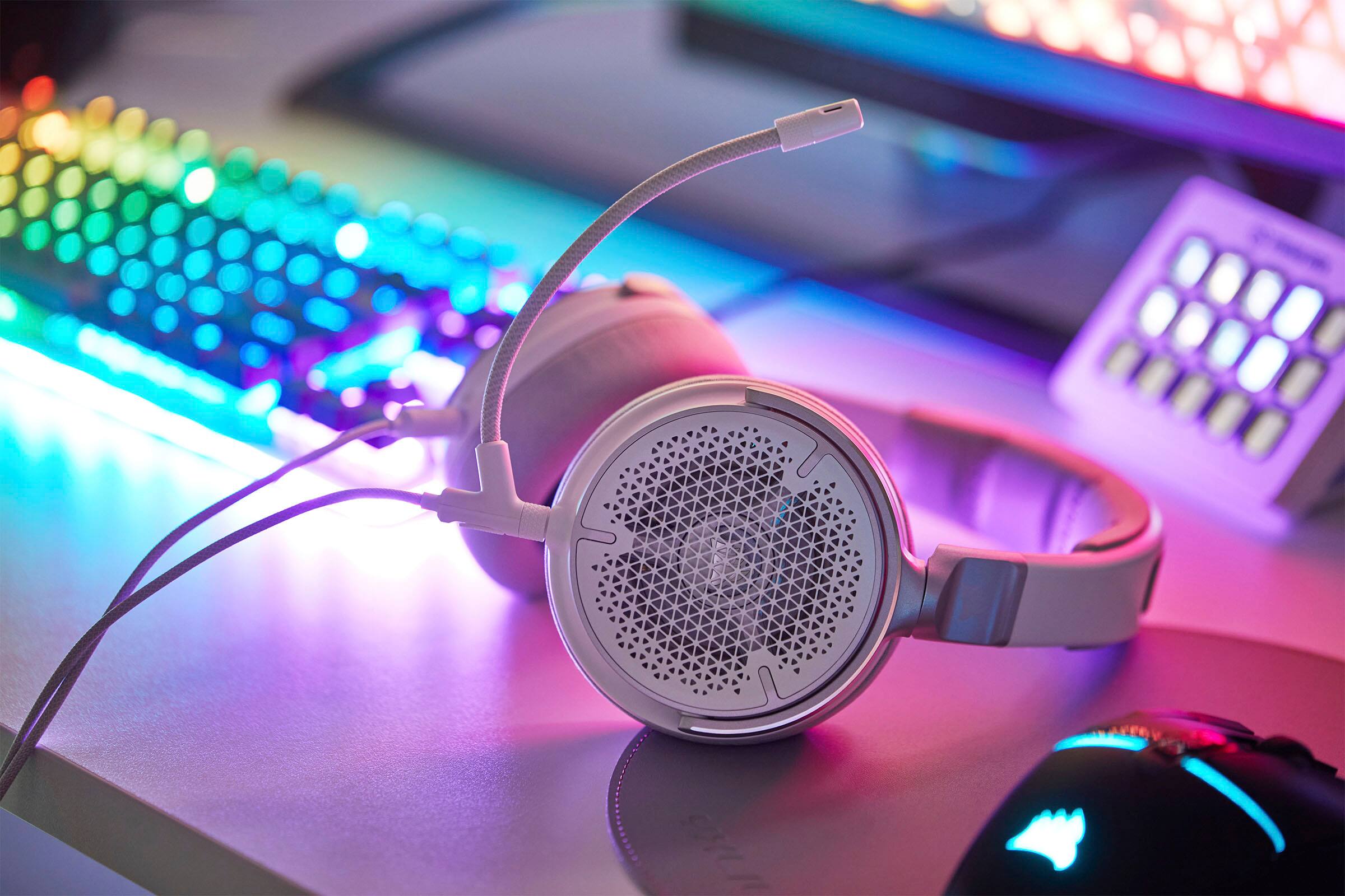 Alt View 27. CORSAIR - VIRTUOSO PRO Wired Open Back Streaming/Gaming Headset - White.