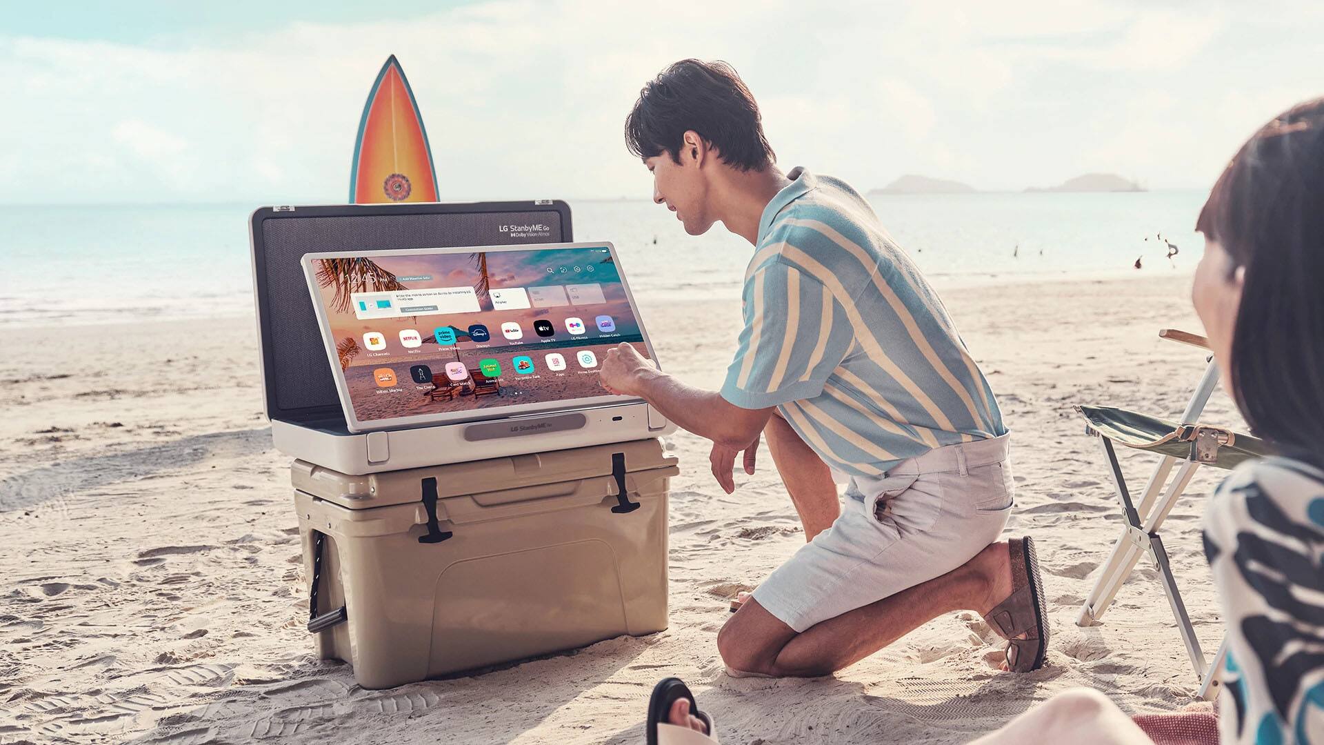 Alt View 27. LG - StanbyME Go 27” Class LED Full HD Smart webOS Touch Screen with Briefcase Design - Beige.