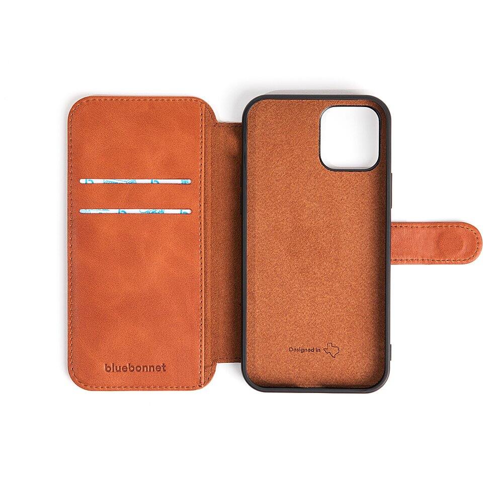 Angle. Bluebonnet - Leather Folio Case with MagSafe for Apple iPhone 15 Pro Max - Tuscan Tan.