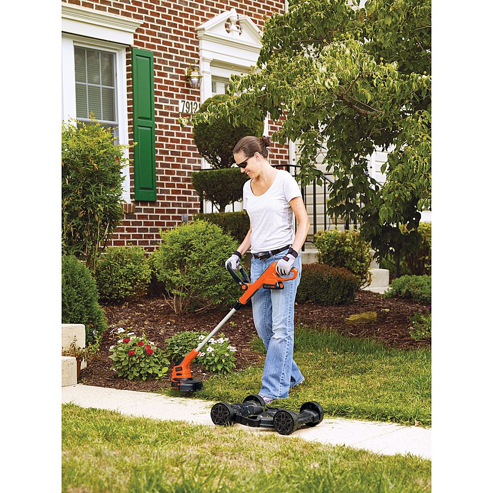 Best Buy: Black+Decker Black+Decker MAX 20V Lithium 12 3-in-1 Compact Lawn  Mower with Automatic Feed Spool (1 x 20V Battery and 1 x Charger) Orange  MTC220