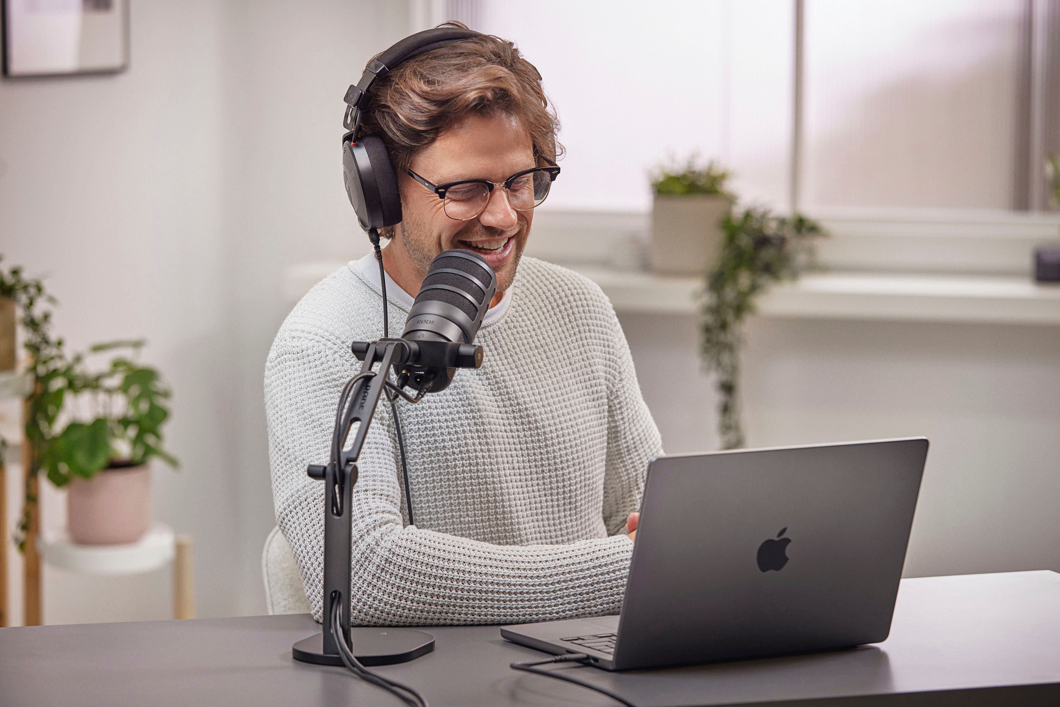 Alt View 17. RØDE - DS2 Microphone Stand - Black.