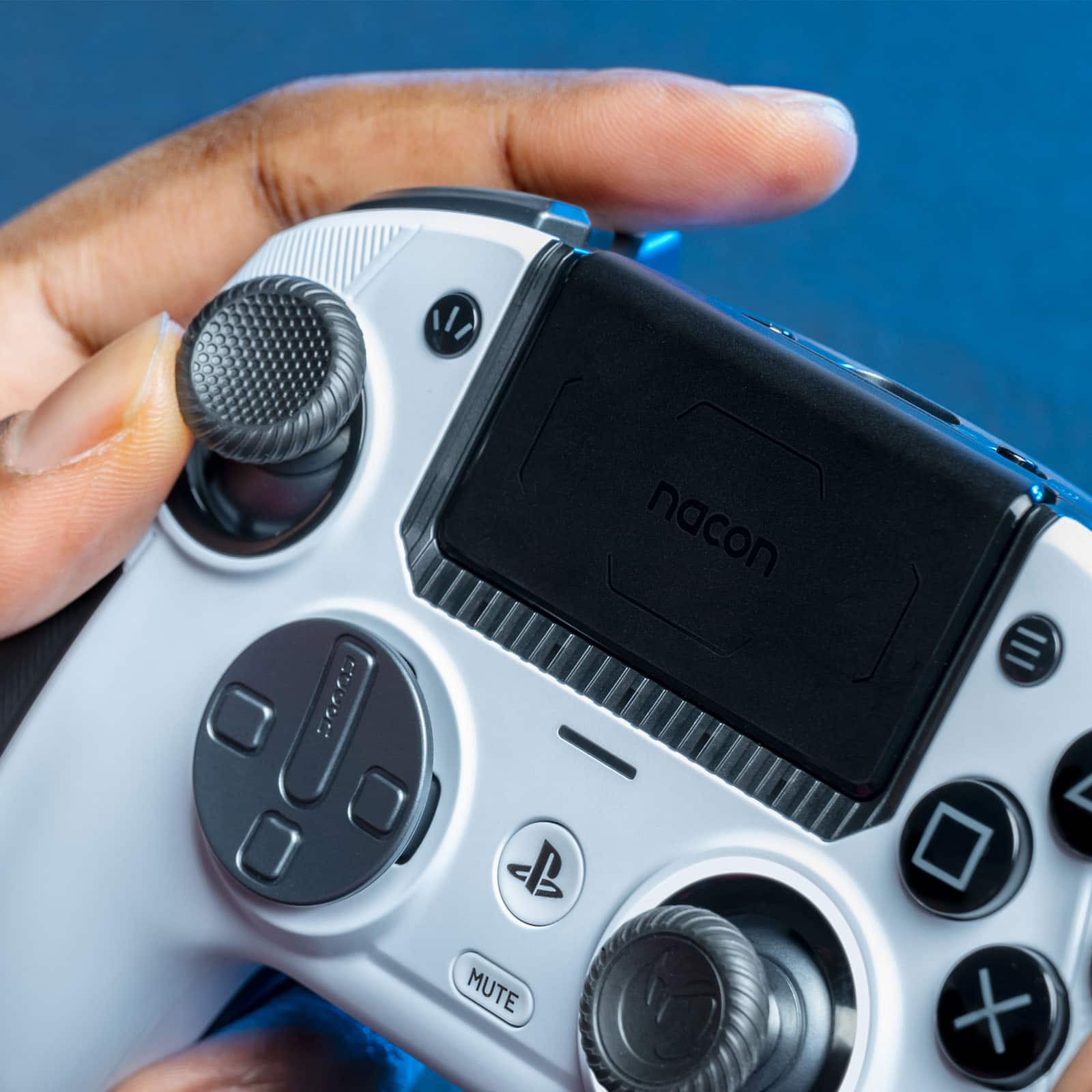 Alt View 13. Nacon - Revolution 5 Pro Wireless Controller for PS5, PS4 and PC - White.