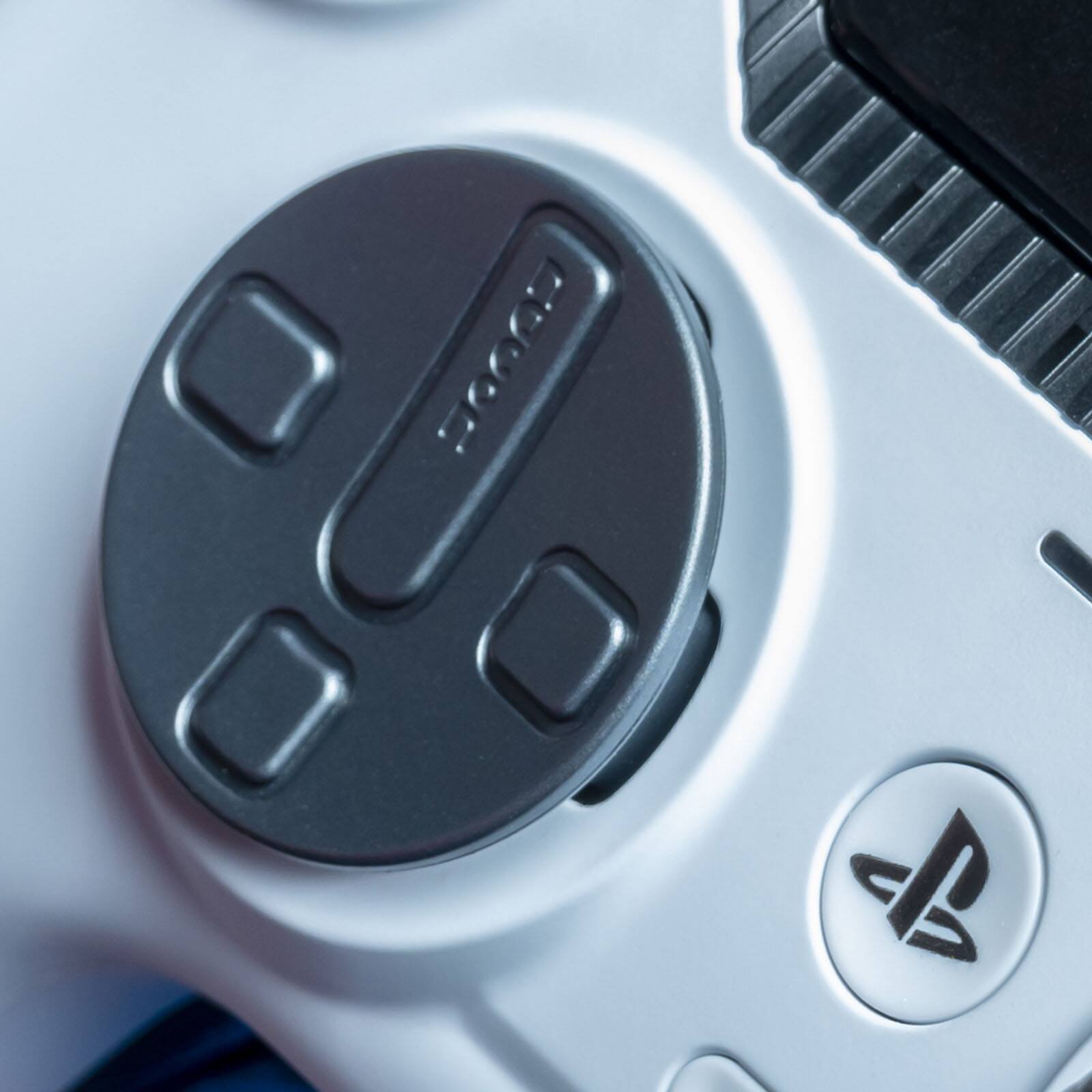 Alt View 15. Nacon - Revolution 5 Pro Wireless Controller for PS5, PS4 and PC - White.