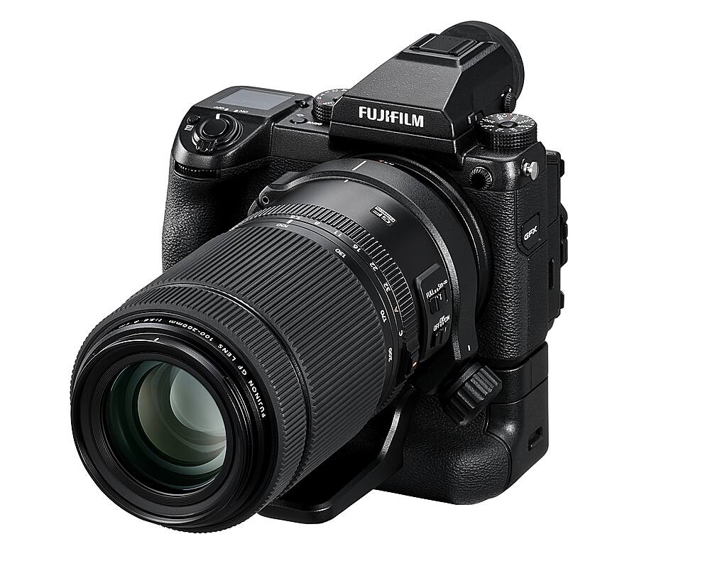 Left. Fujinon - GF100-200mmF5.6 R LM OIS WR Standard Zoom Lens G-Mount.