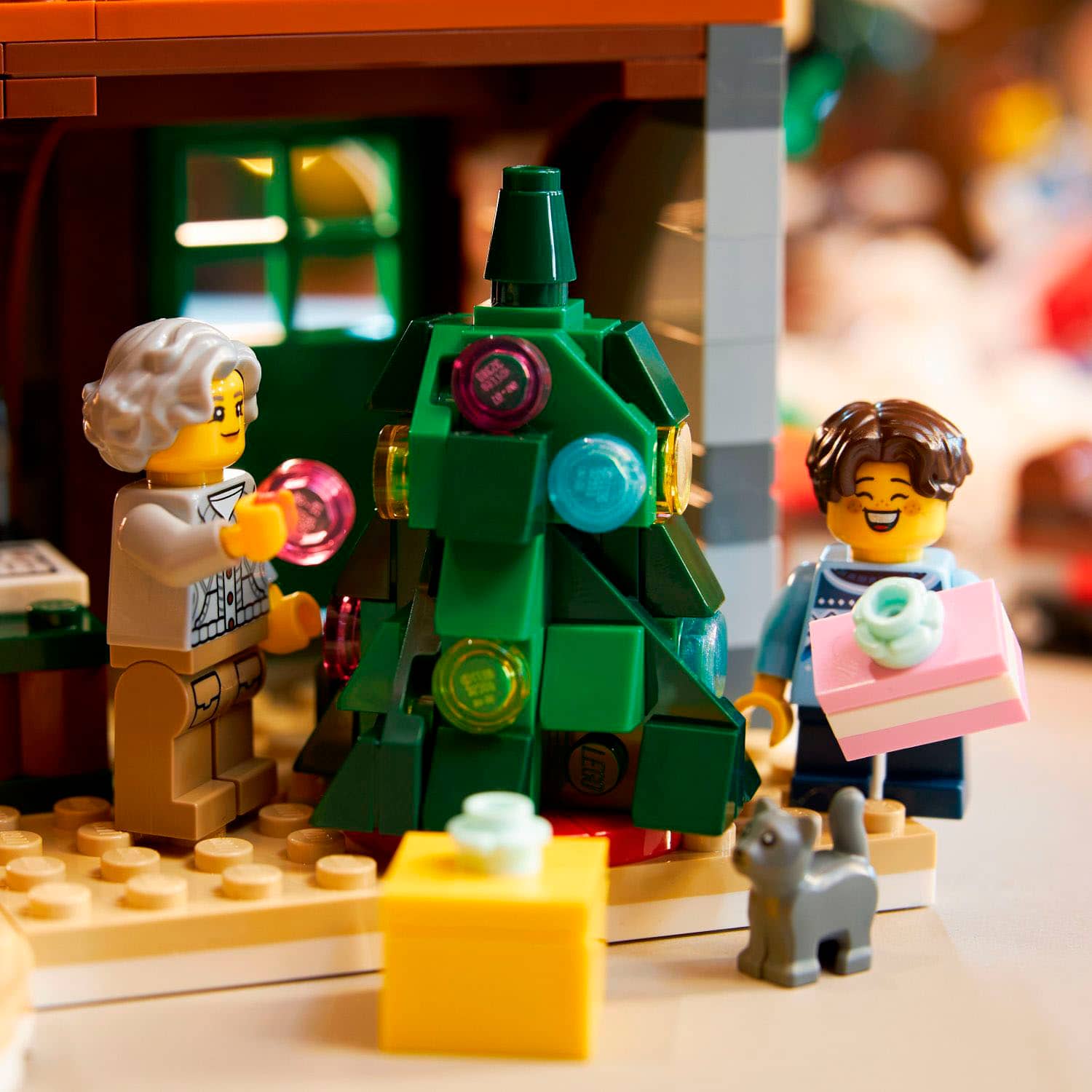 Alt View 11. LEGO - LEGO Icons Alpine Lodge Model Building Kit 10325.